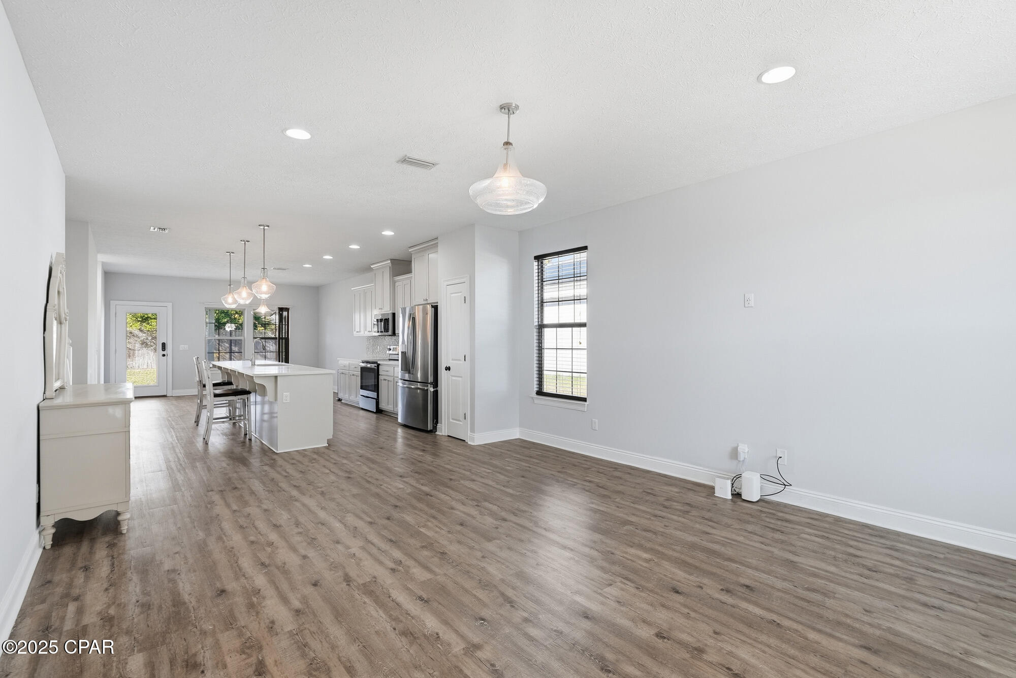 Hutchison's 2nd To Bahama Bch - Residential