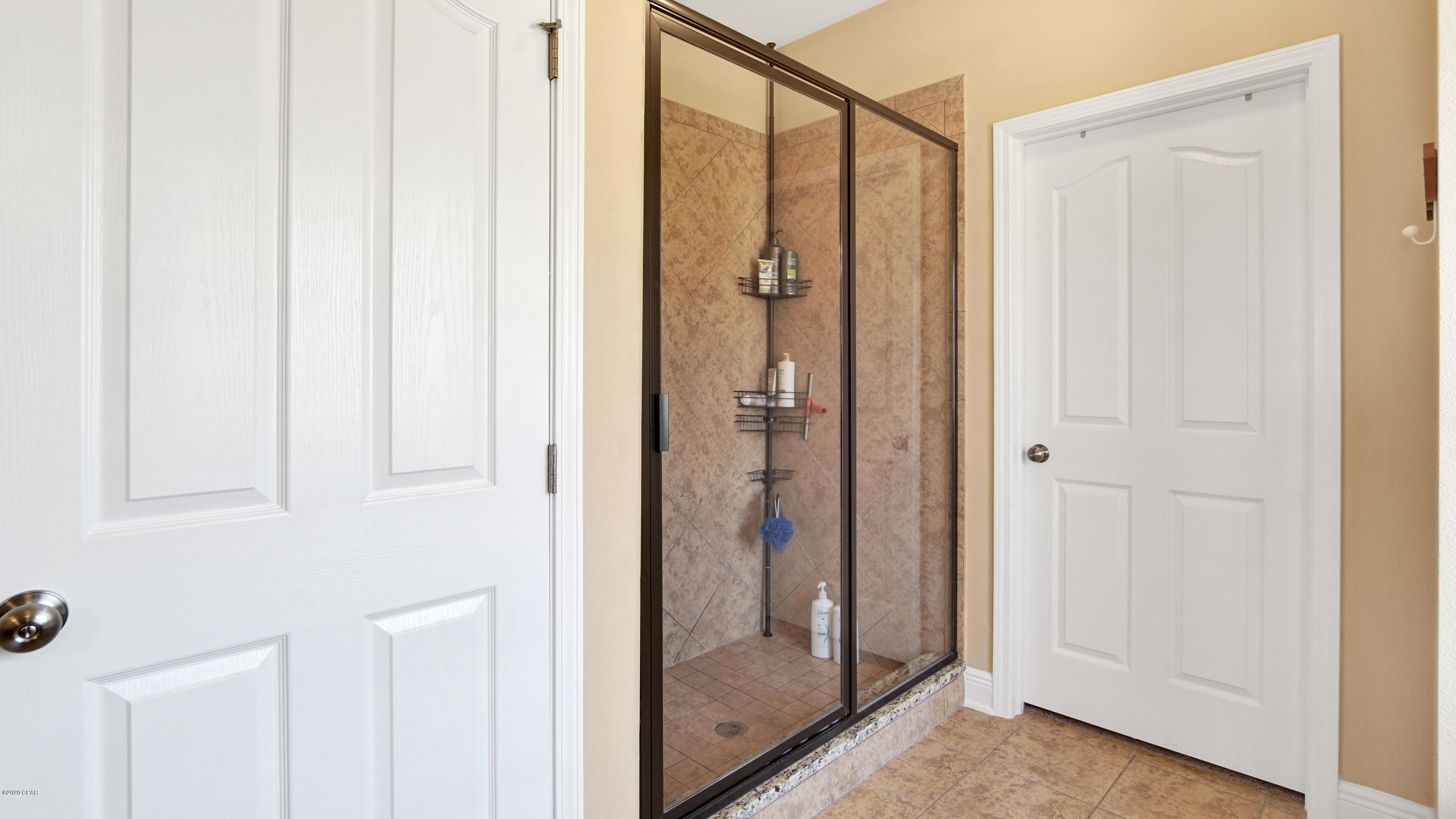 Lake Merial - Residential