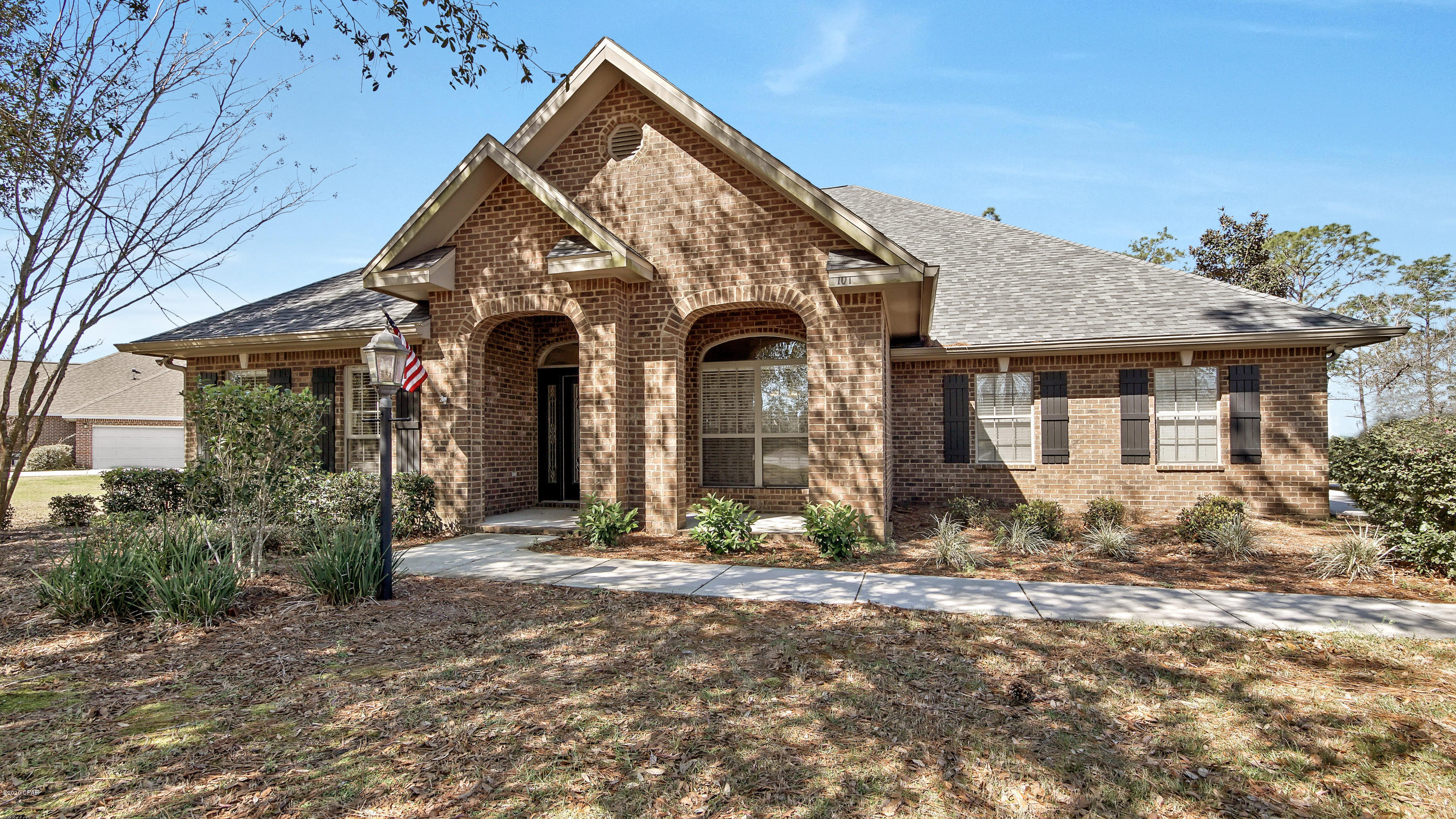 Lake Merial - Residential