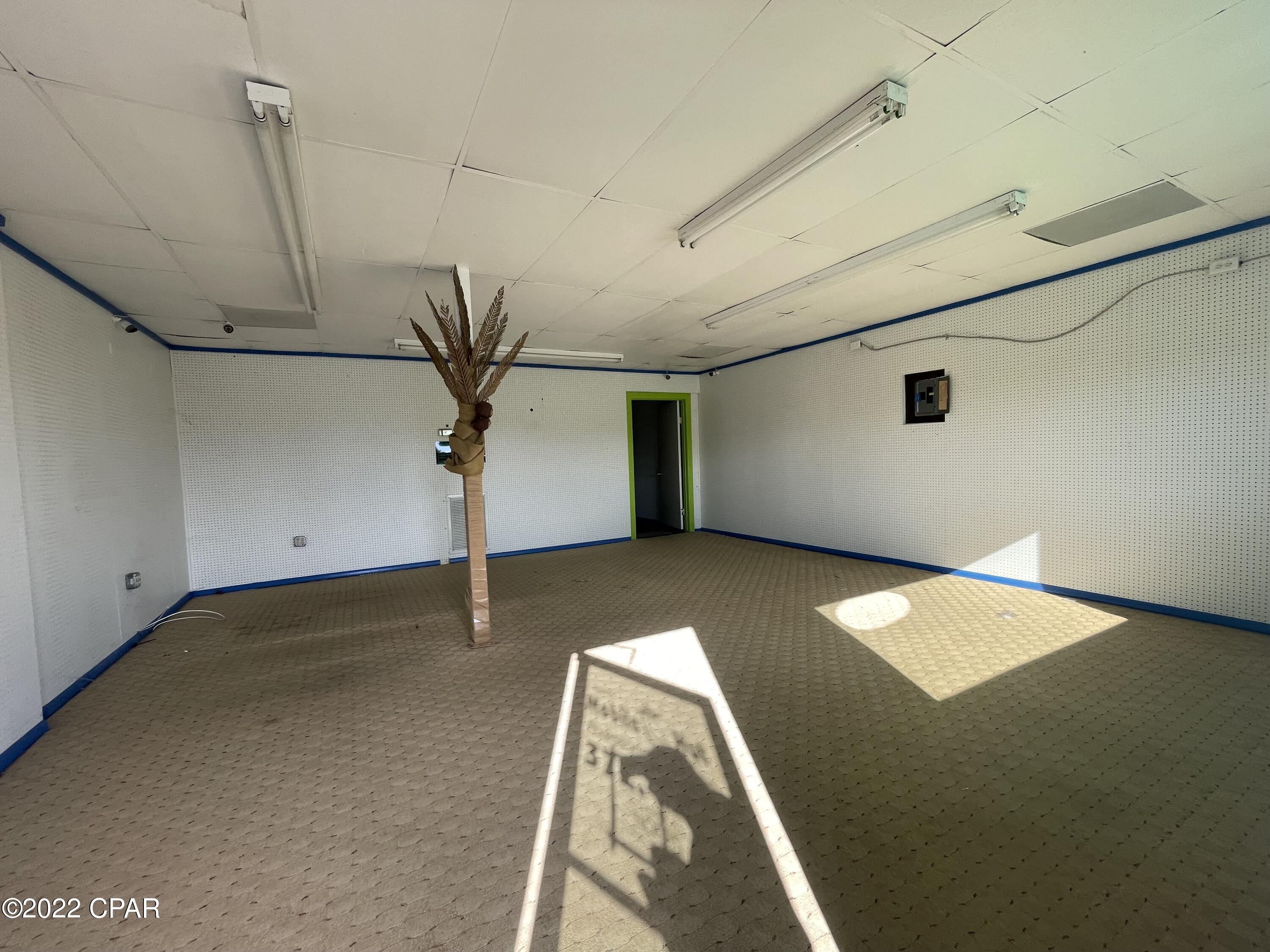 [No Recorded Subdiv] - Commercial Sale