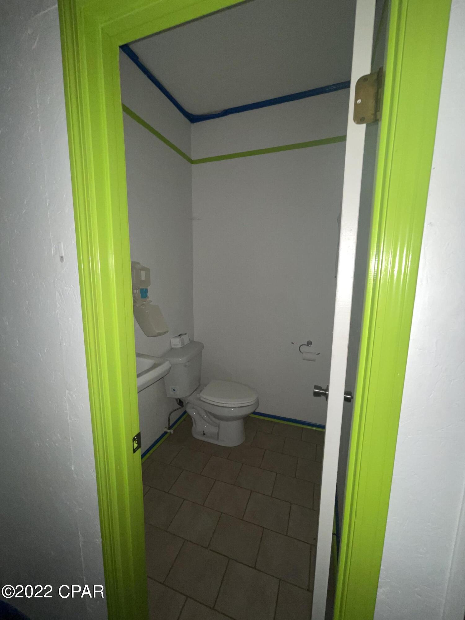 [No Recorded Subdiv] - Commercial Sale