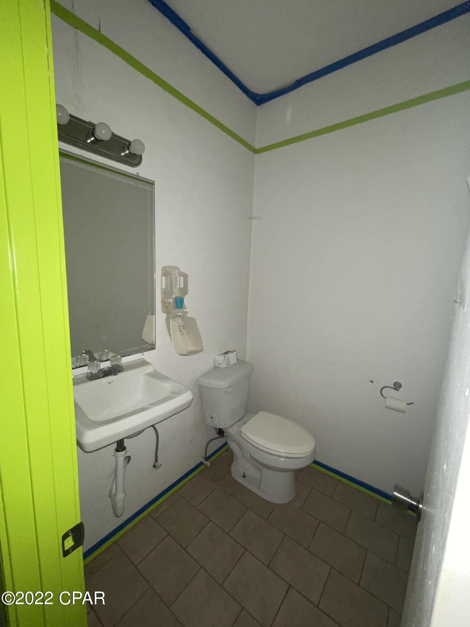 [No Recorded Subdiv] - Commercial Sale