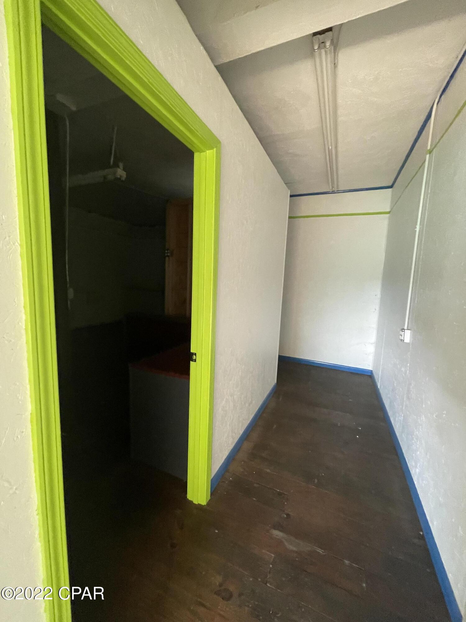 [No Recorded Subdiv] - Commercial Sale