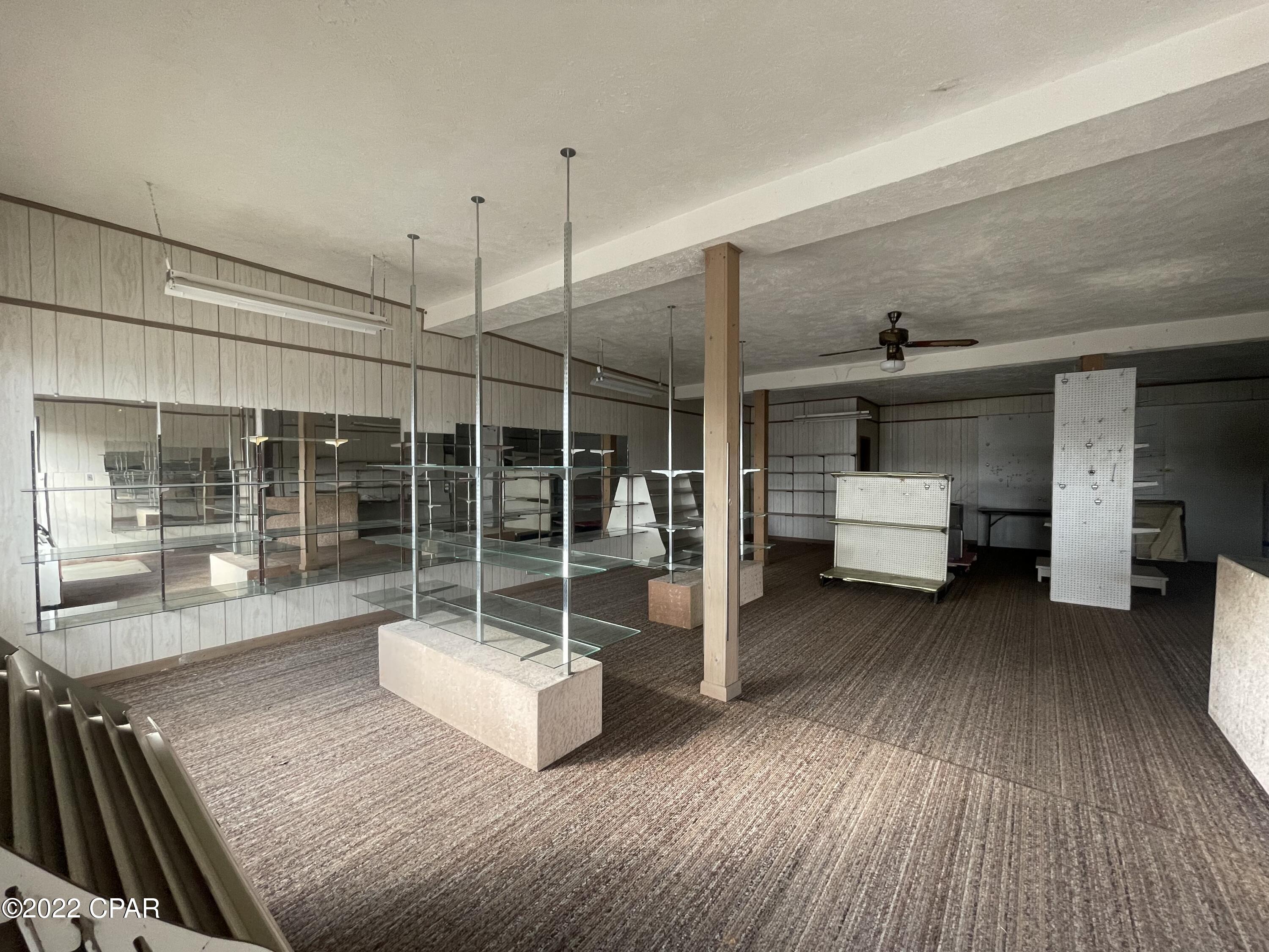 [No Recorded Subdiv] - Commercial Sale