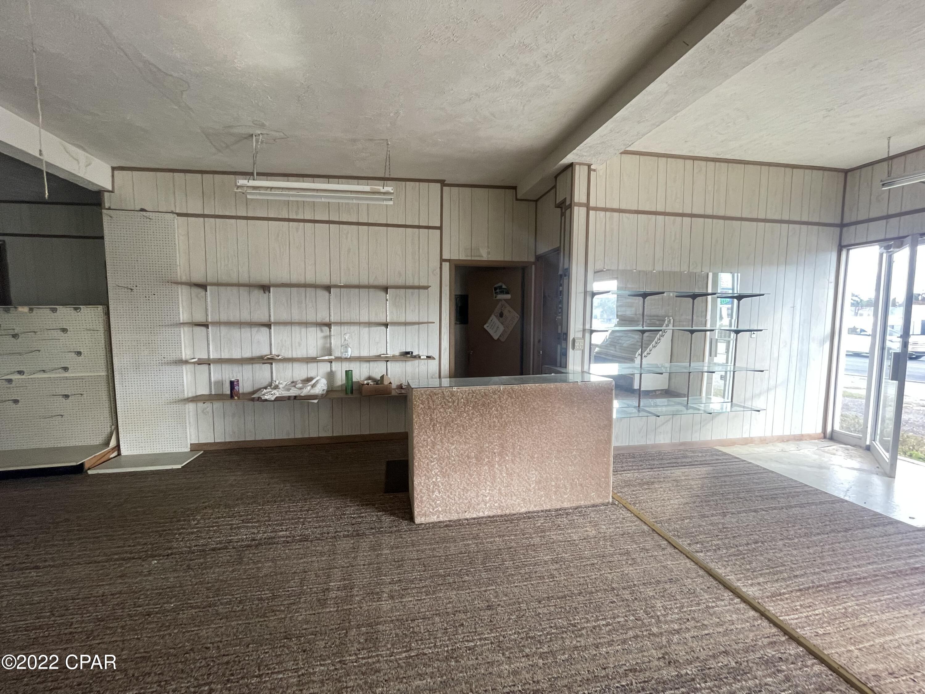 [No Recorded Subdiv] - Commercial Sale