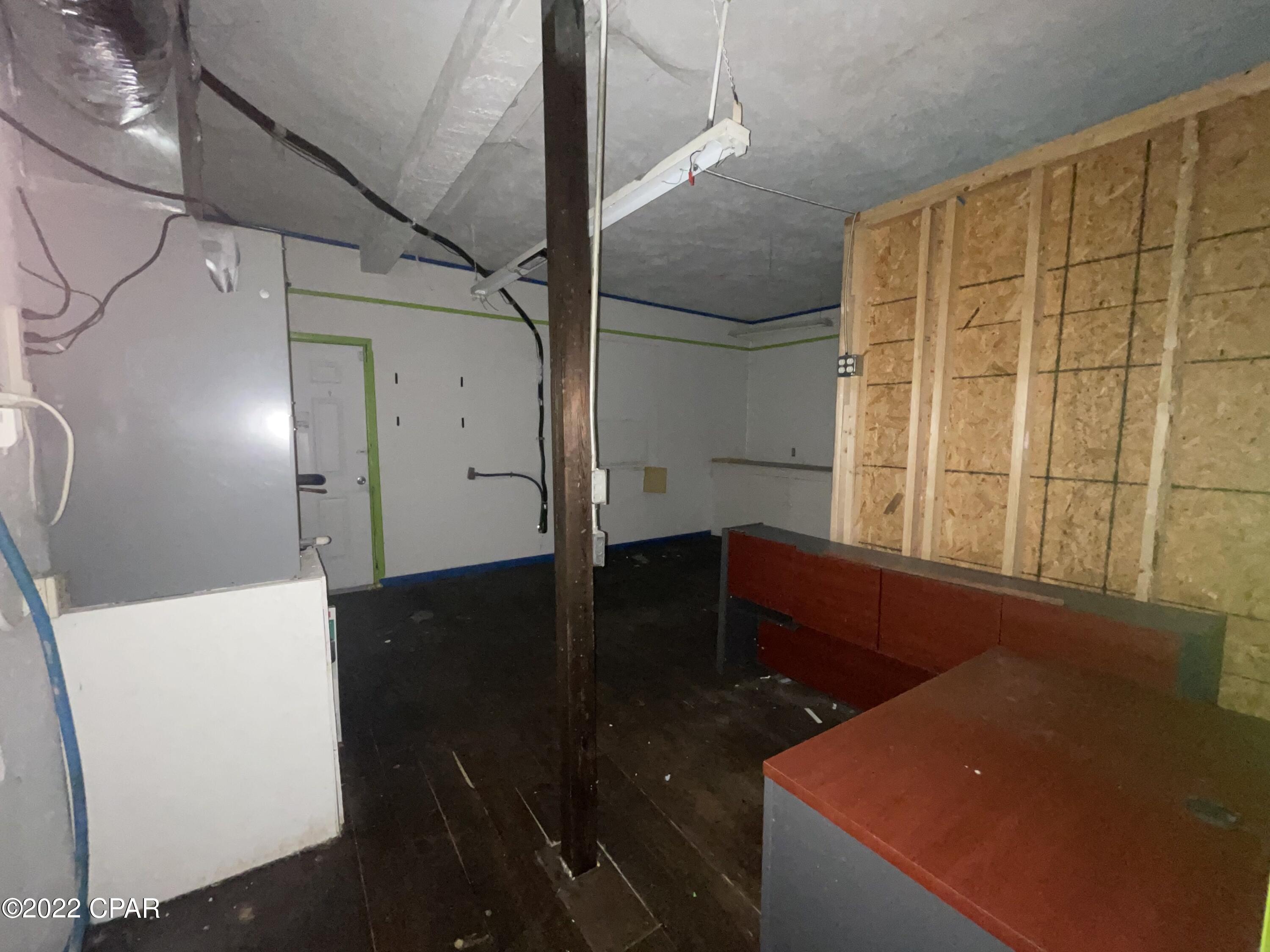 [No Recorded Subdiv] - Commercial Sale