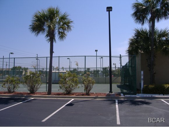 Summerhouse Condo. - Residential