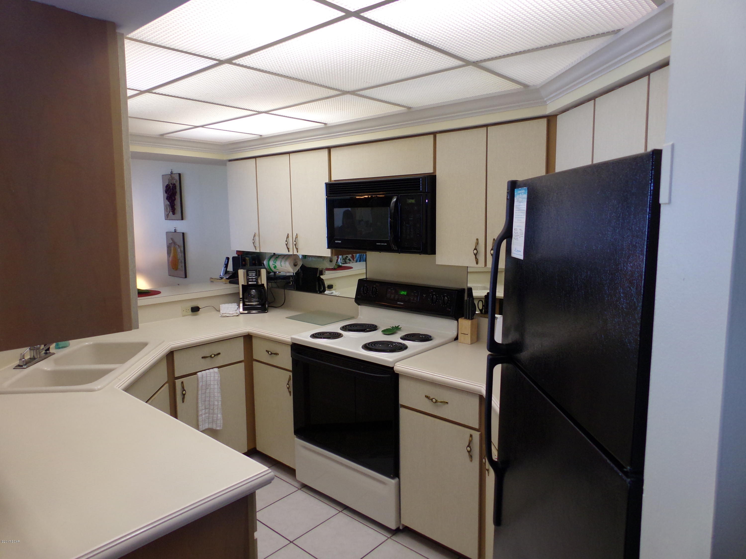 Summerhouse Condo. - Residential