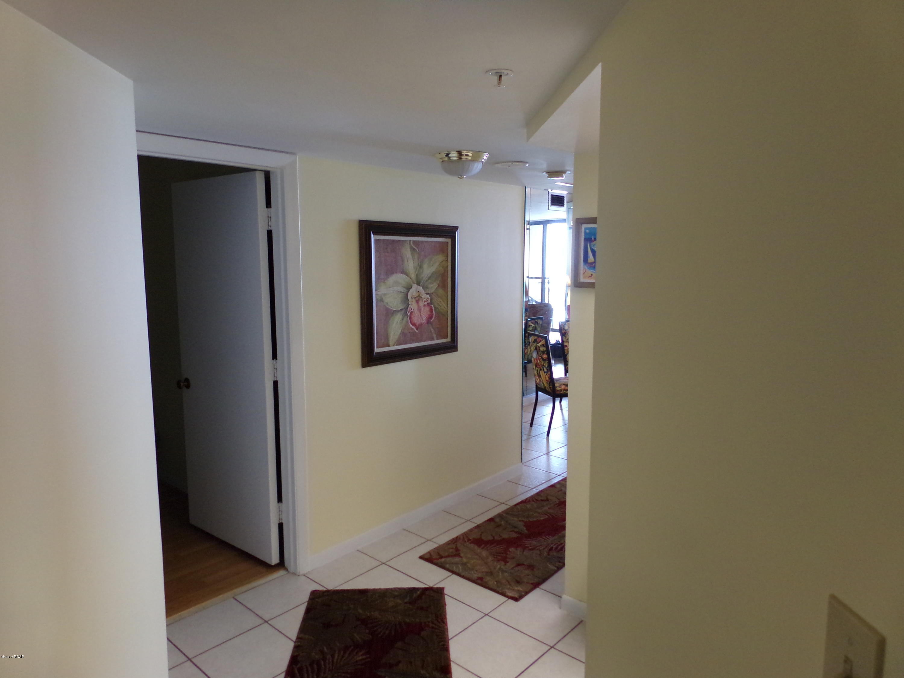 Summerhouse Condo. - Residential