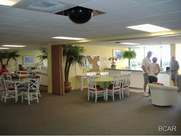 Summerhouse Condo. - Residential