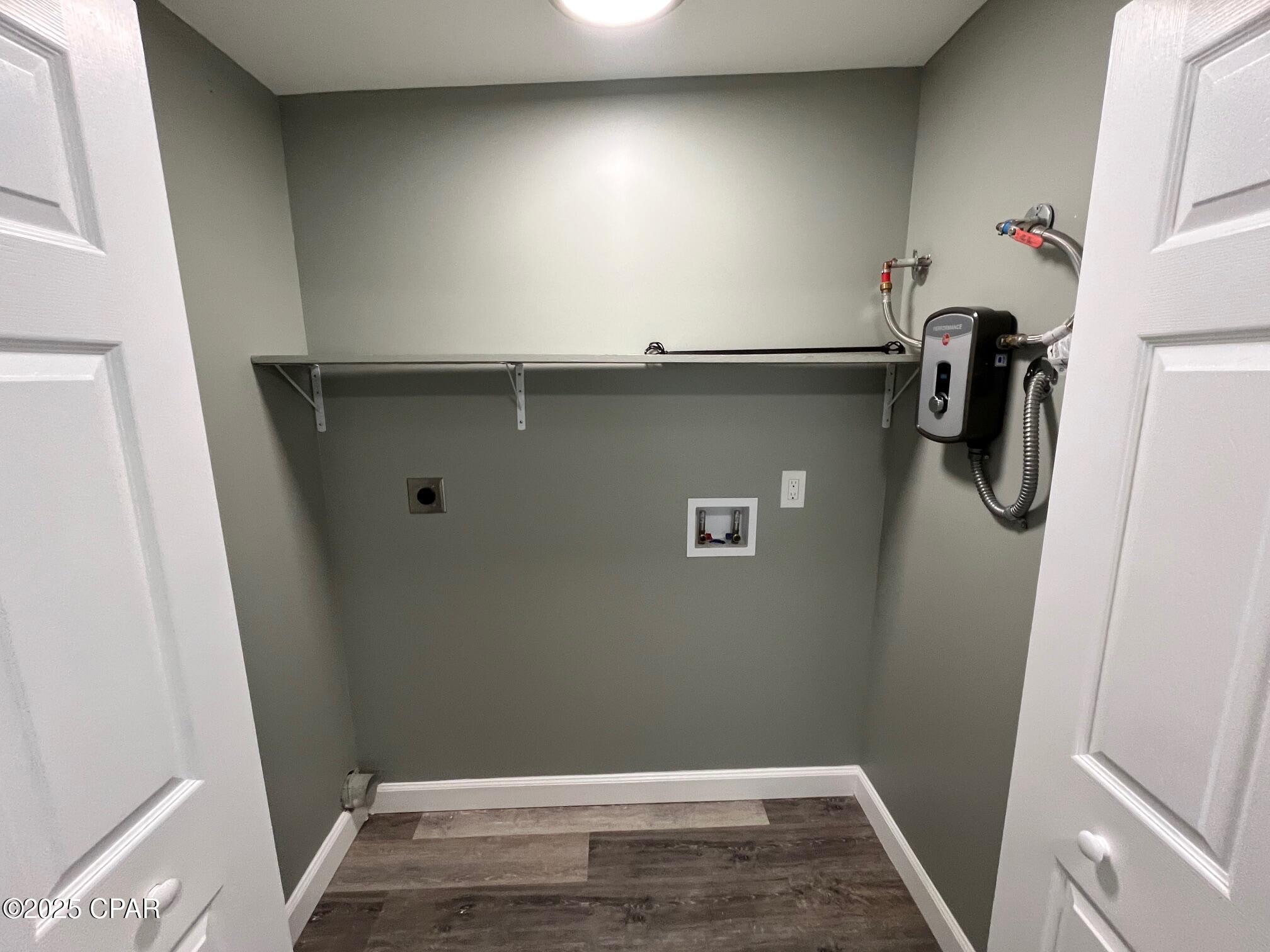 [No Recorded Subdiv] - Residential Lease