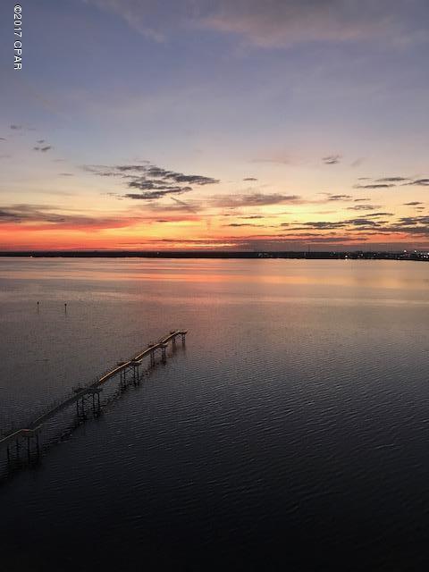 Hibiscus By The Bay - Residential