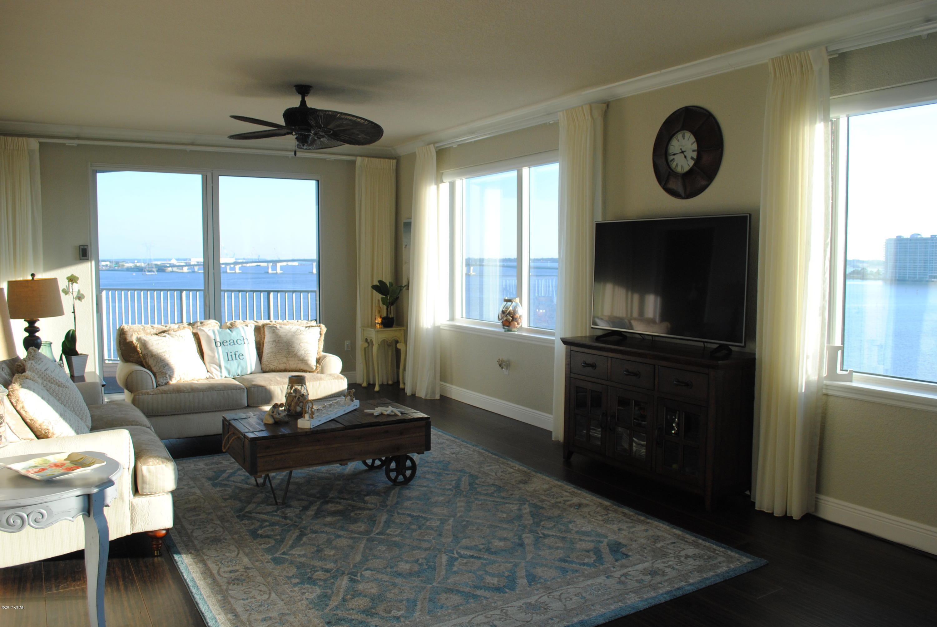 Hibiscus By The Bay - Residential