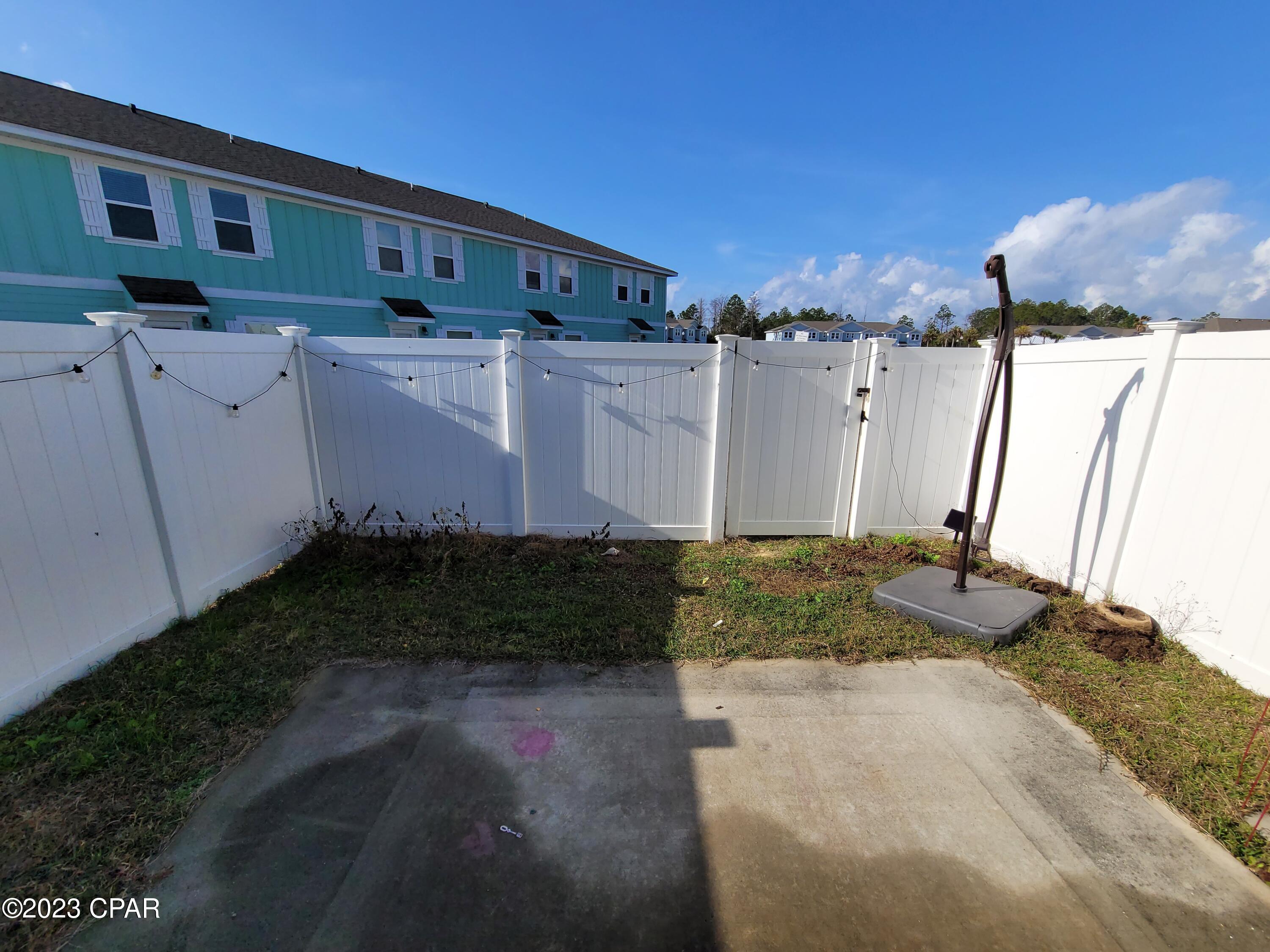 Hathaway Townhomes - Residential Lease