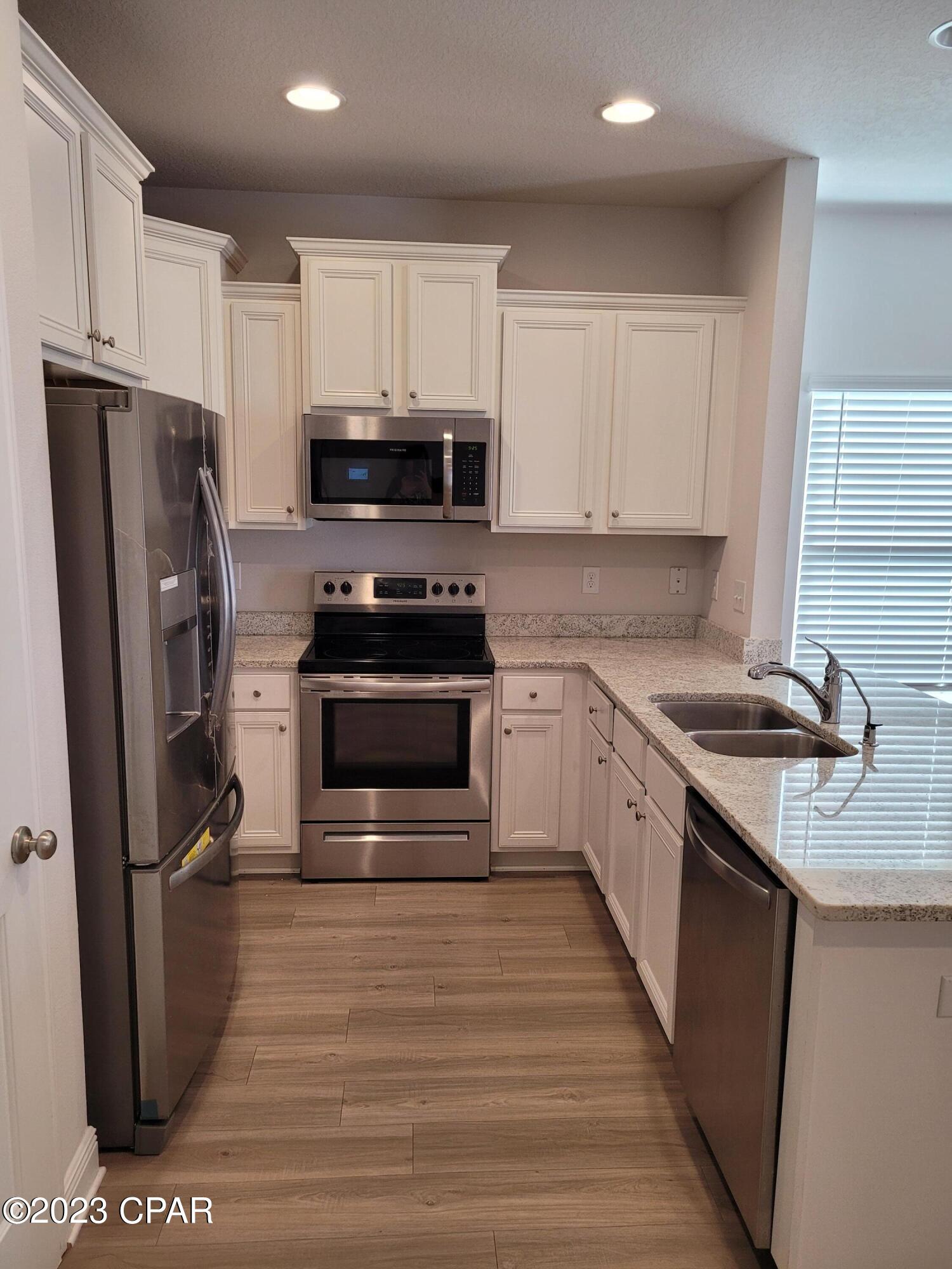 Hathaway Townhomes - Residential Lease