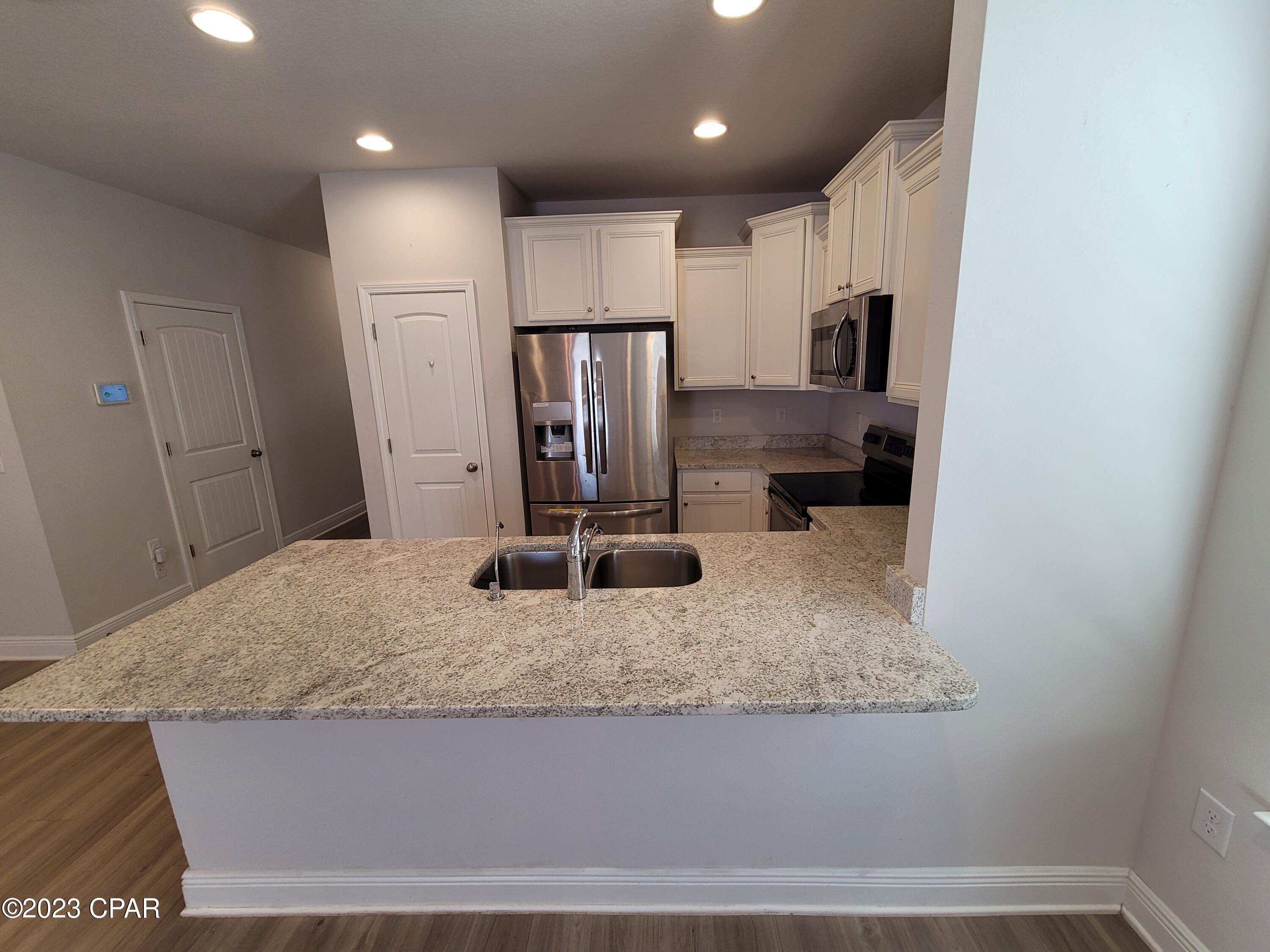 Hathaway Townhomes - Residential Lease