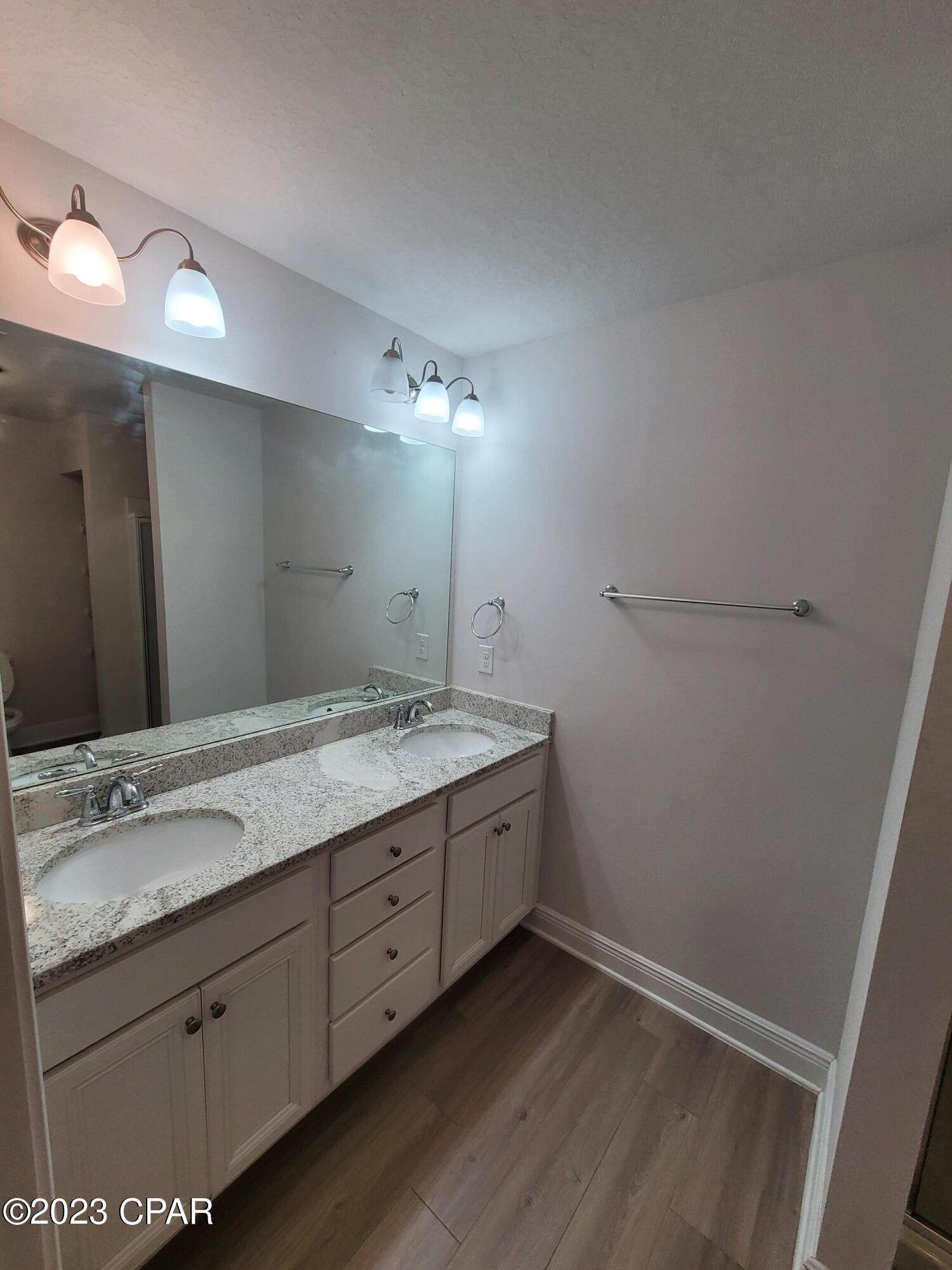 Hathaway Townhomes - Residential Lease