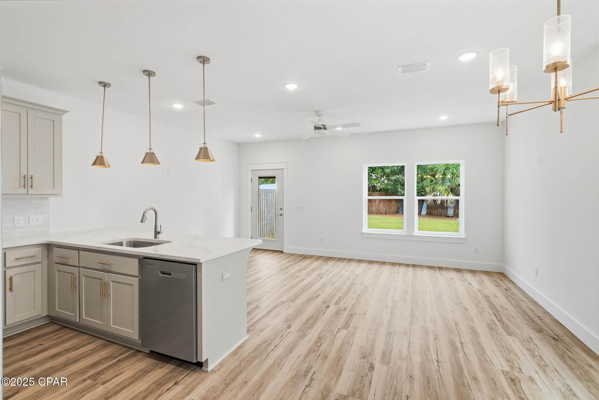 [No Recorded Subdiv] - Residential Lease