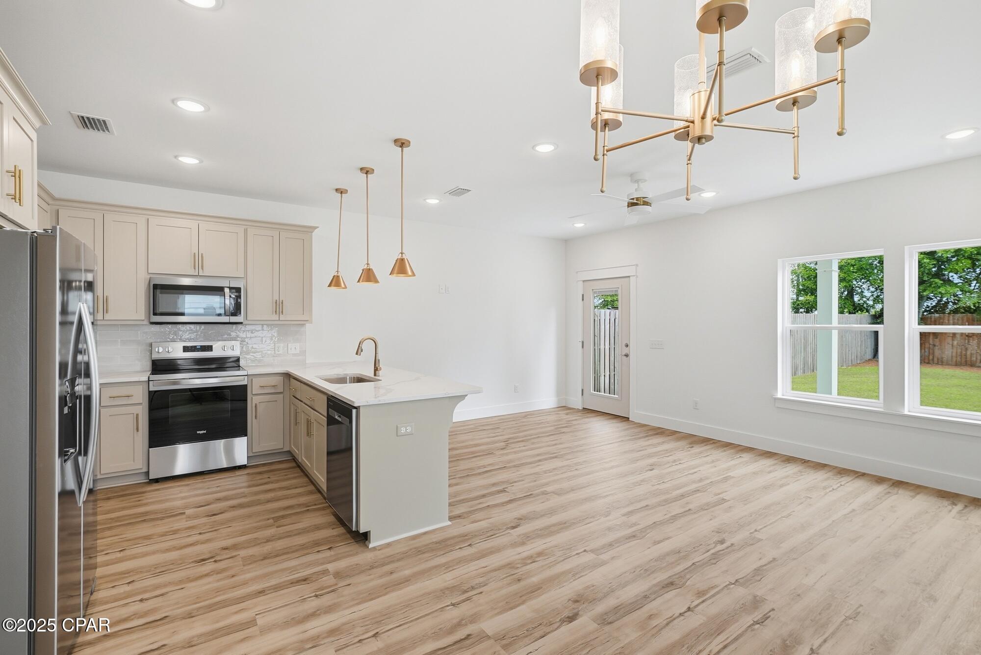 [No Recorded Subdiv] - Residential Lease