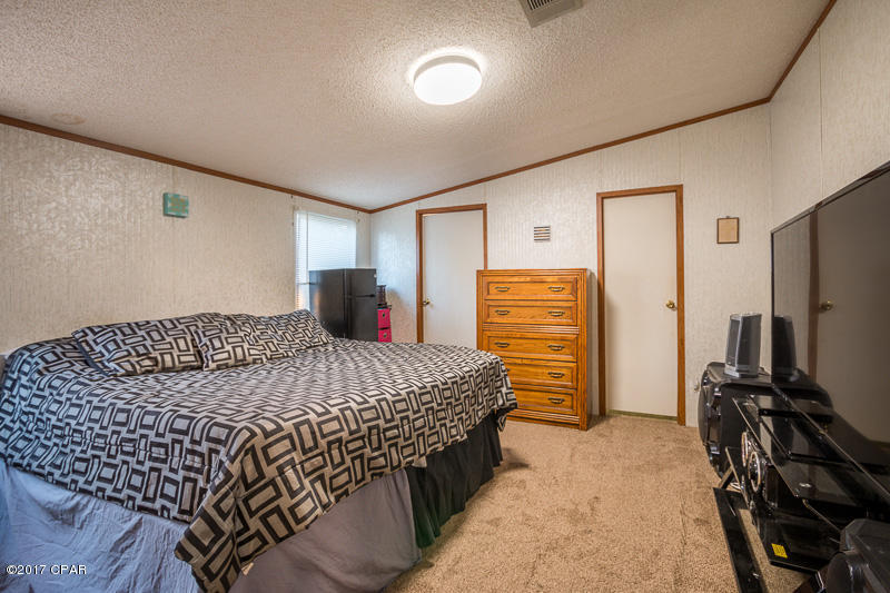 North Lagoon Oaks 7th Add - Residential