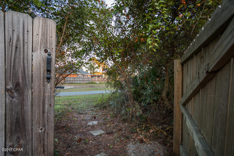 North Lagoon Oaks 7th Add - Residential