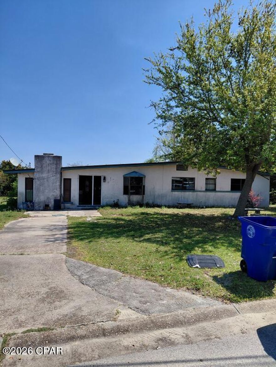 Single-family home featuring 4 bedrooms and 3 bathrooms with 2,156 sqft of living space. Recently updated with a new roof, new water heater, fresh paint, new flooring, and new appliances. Includes a cozy fireplace and a dedicated mother-in-law suite with a private bathroom and an oversized walk-in closet. Kitchen and bathrooms are original, offering great potential for customization. Property also features a crawlspace, new washer and dryer, and a yard that could benefit from additional fencing.