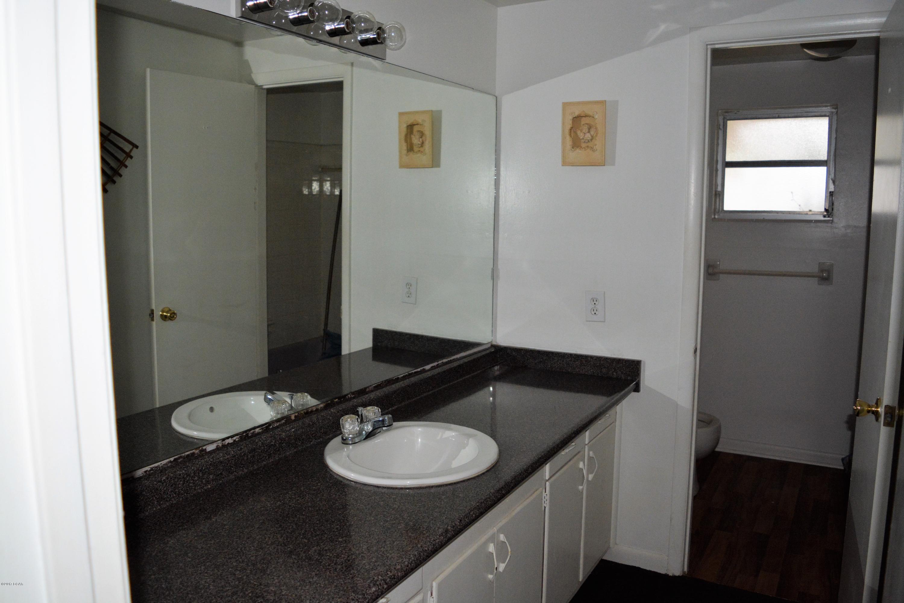 W H Parker - Commercial Lease