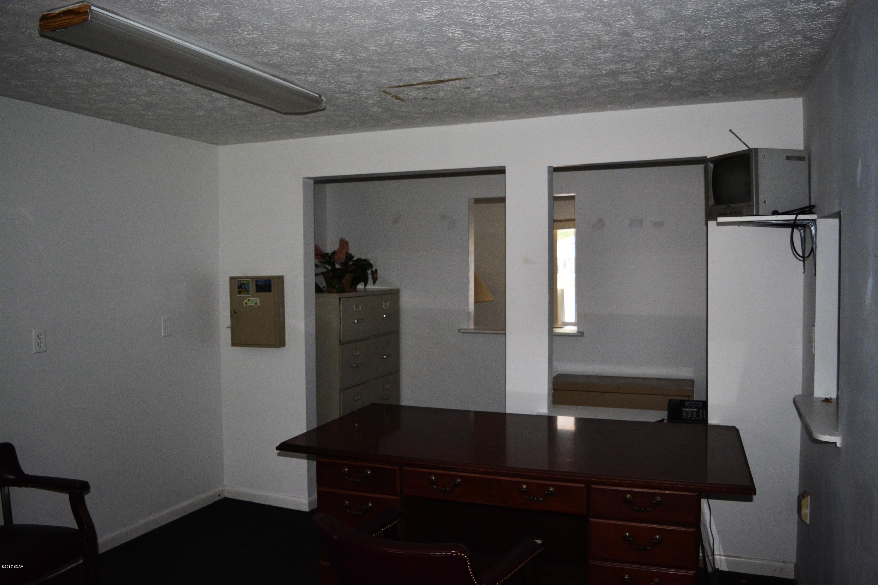 W H Parker - Commercial Lease