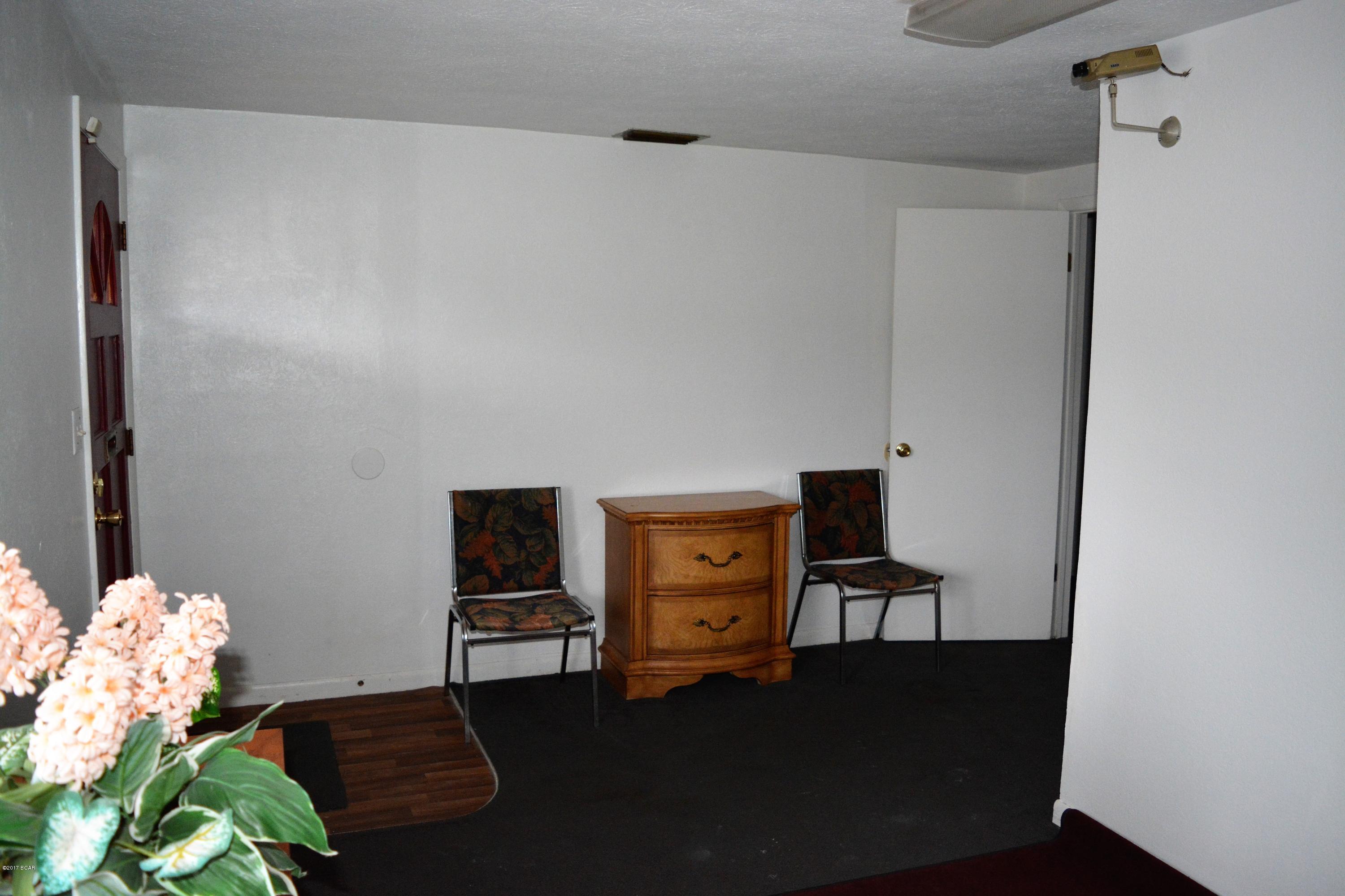 W H Parker - Commercial Lease