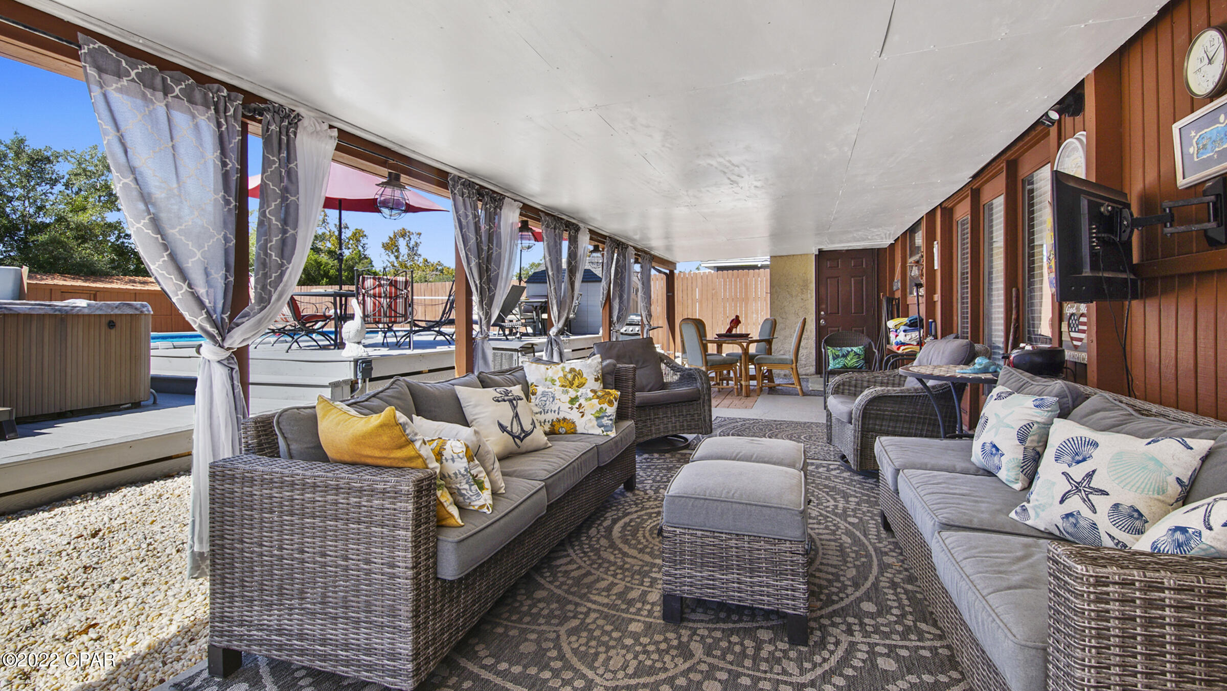 North Lagoon Oaks 7th Add - Residential