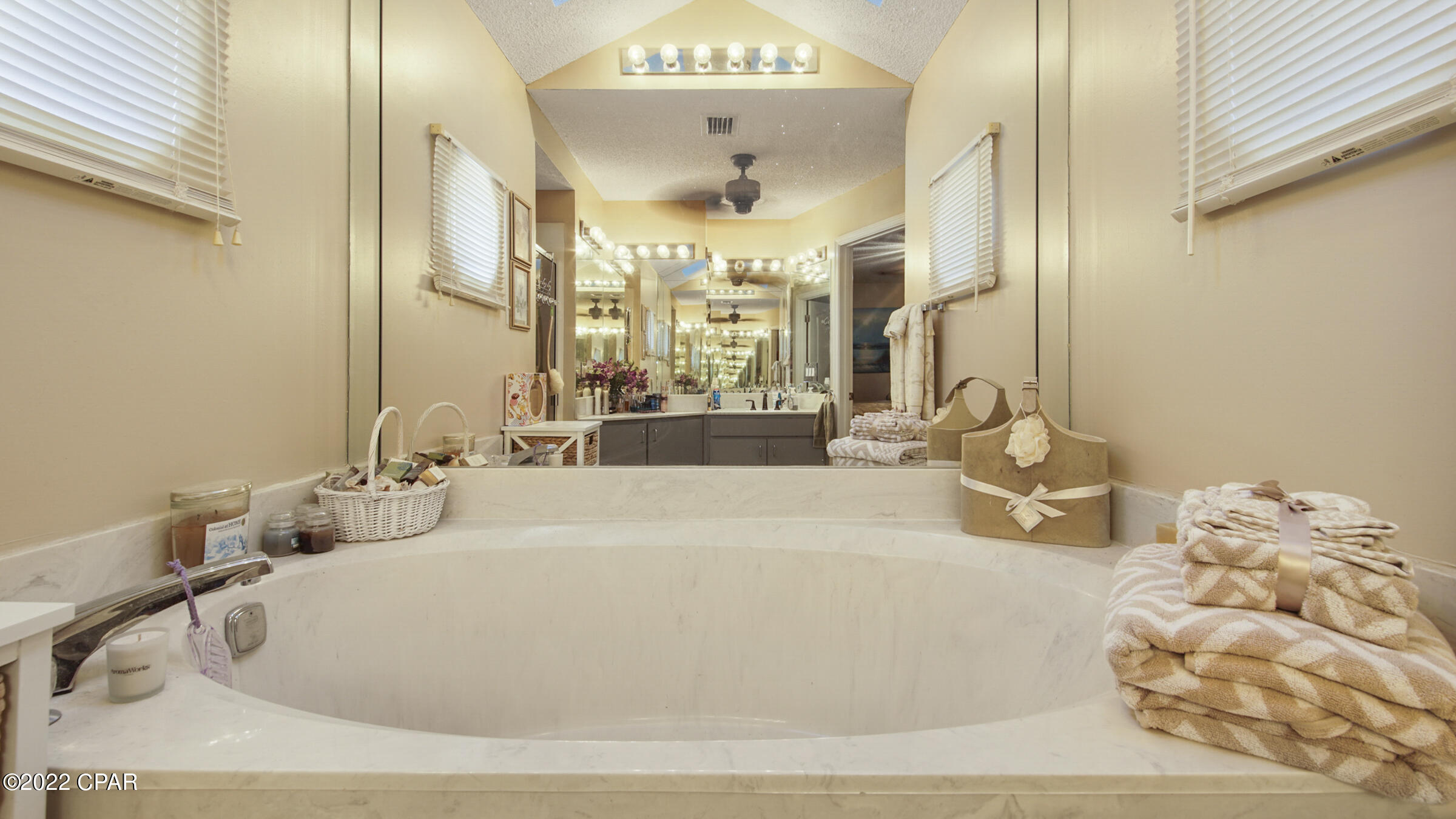 North Lagoon Oaks 7th Add - Residential