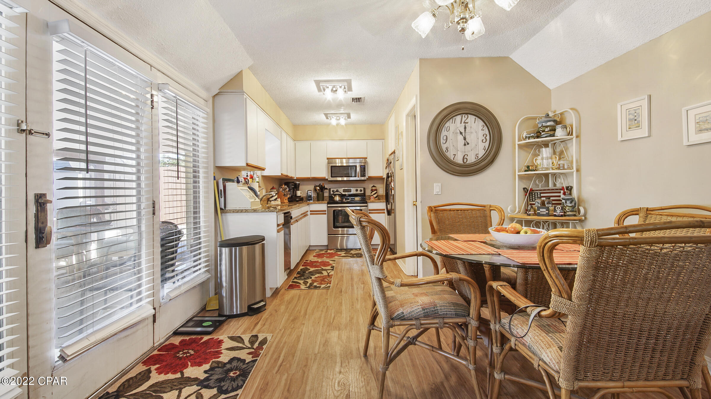 North Lagoon Oaks 7th Add - Residential