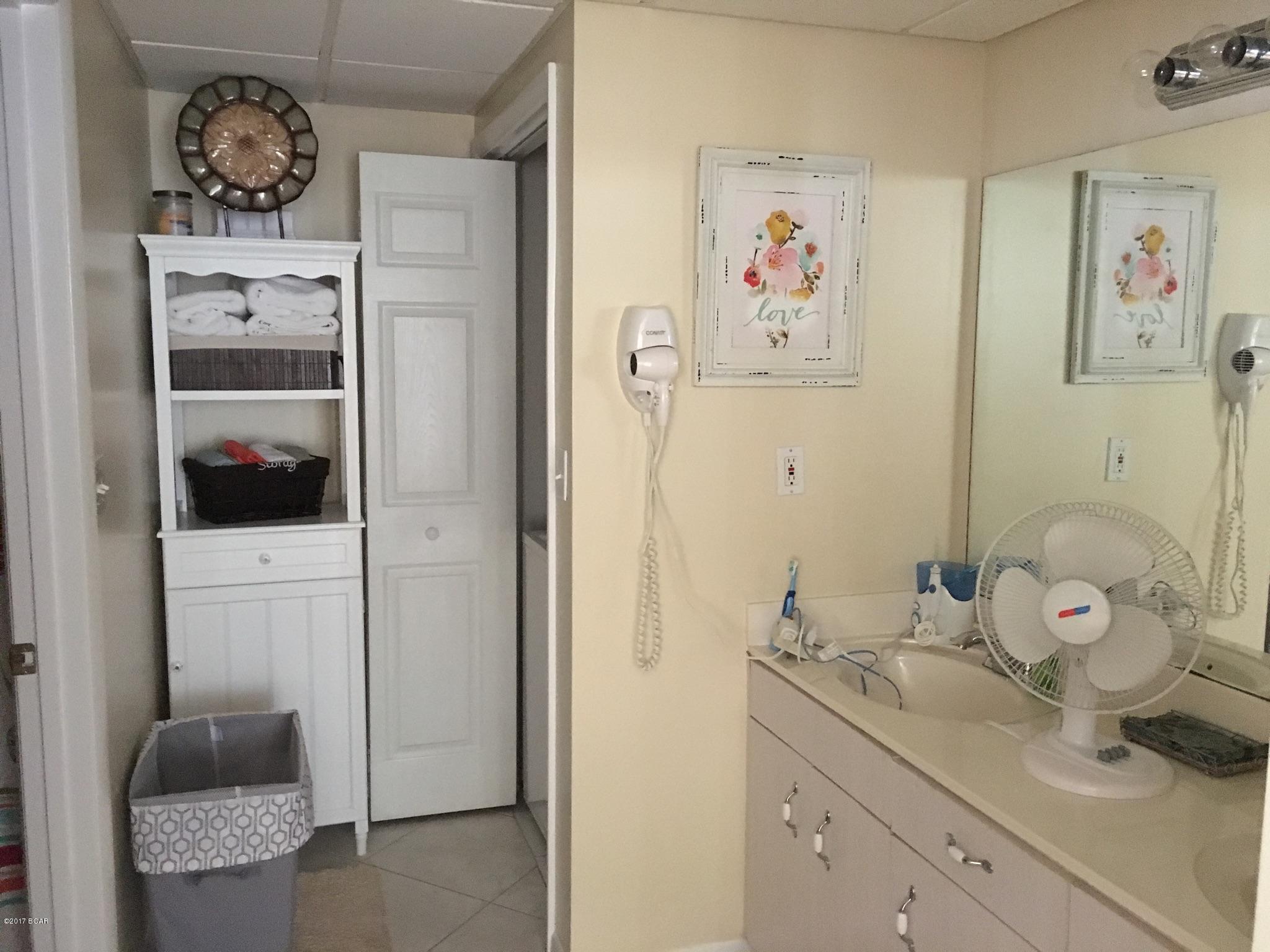 Long Beach Towers I - Residential