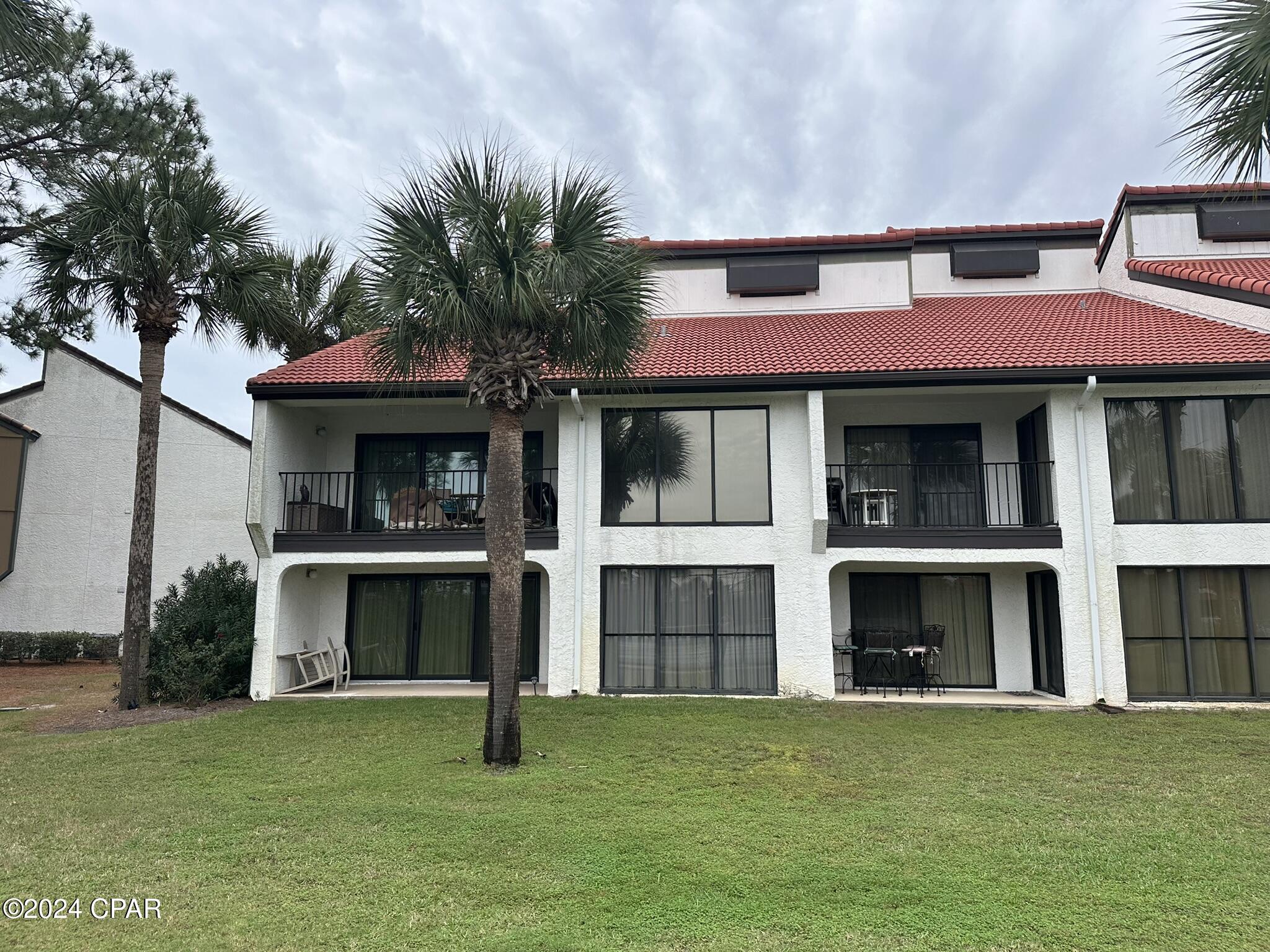 River Oaks Tennis Villas - Residential