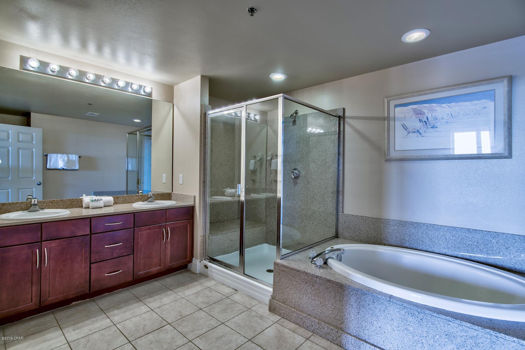 Laketown Wharf - Residential