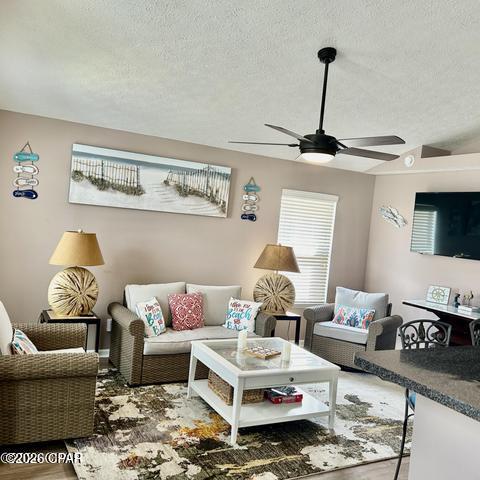 Palm Cove Phase I - Residential Lease