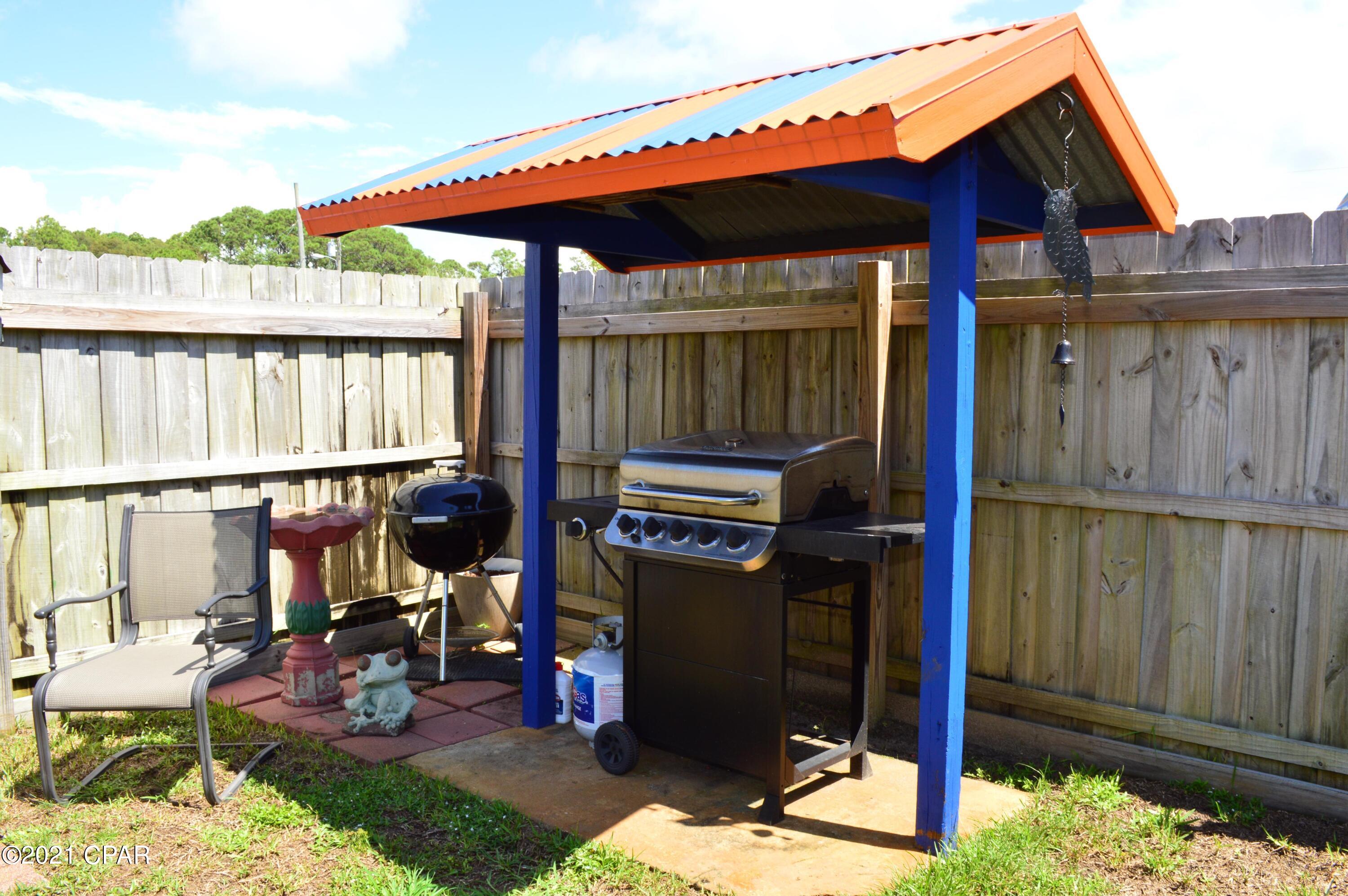 Hutchison's 2nd To Bahama Bch - Residential