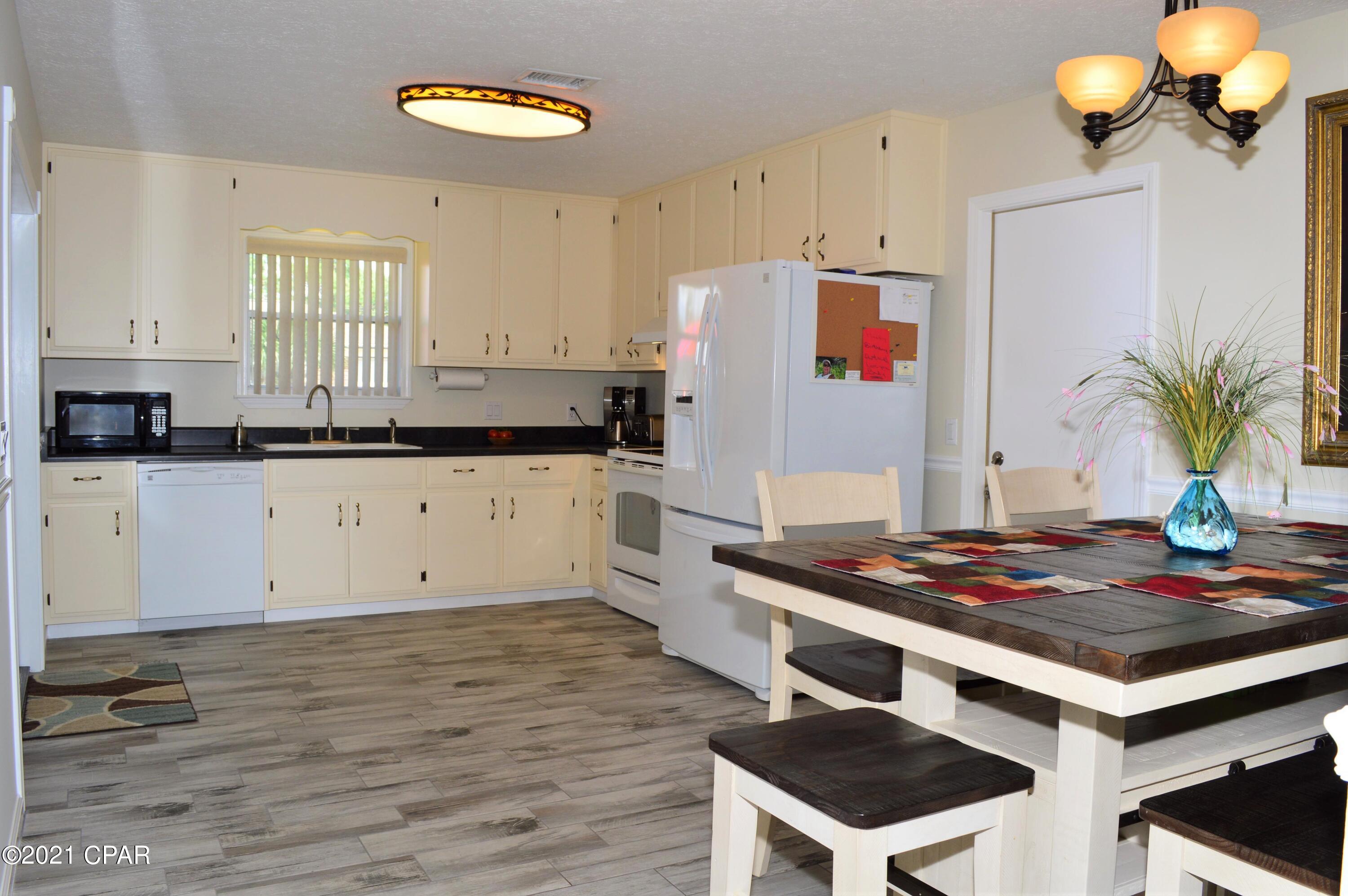 Hutchison's 2nd To Bahama Bch - Residential