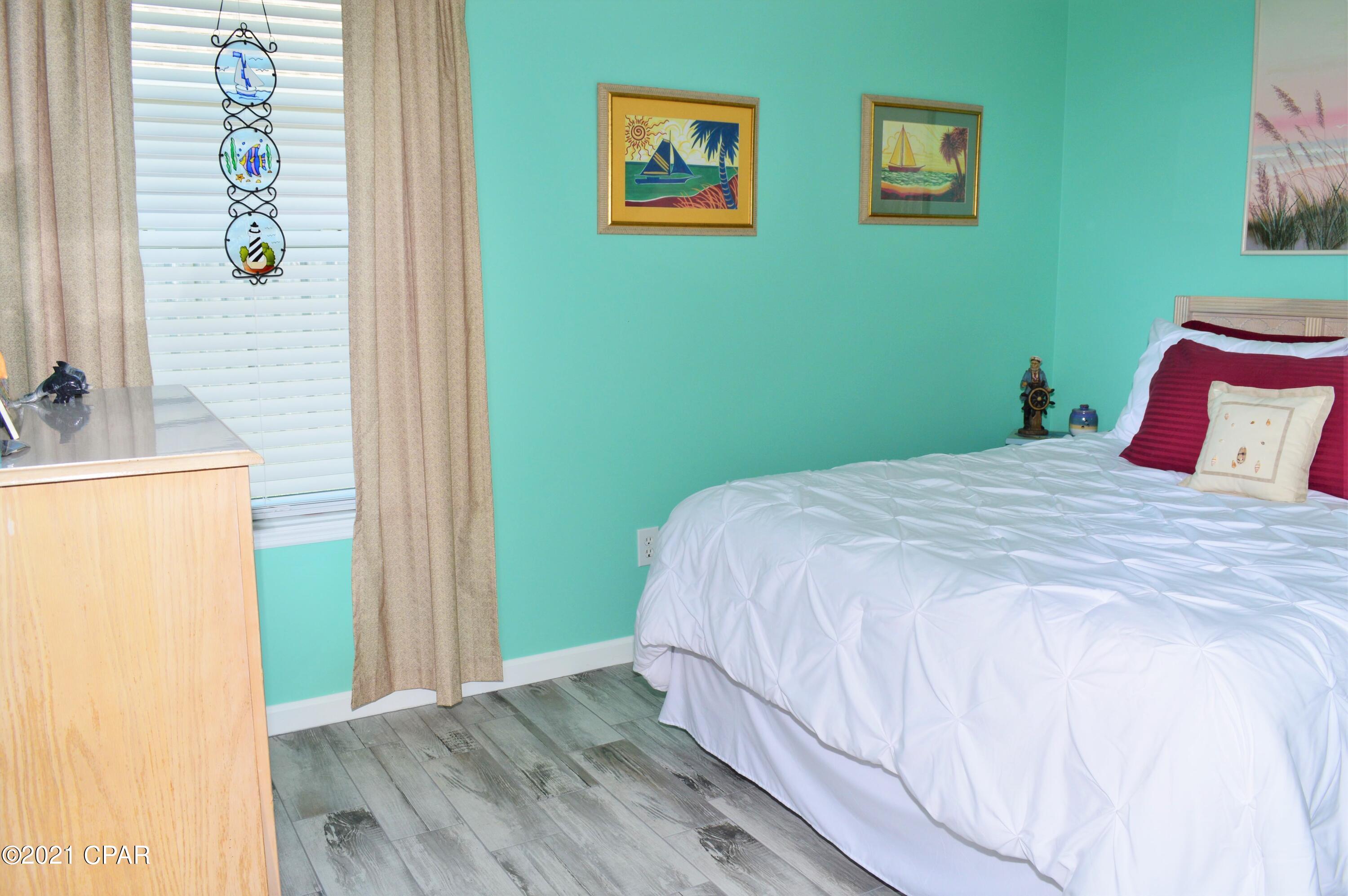 Hutchison's 2nd To Bahama Bch - Residential