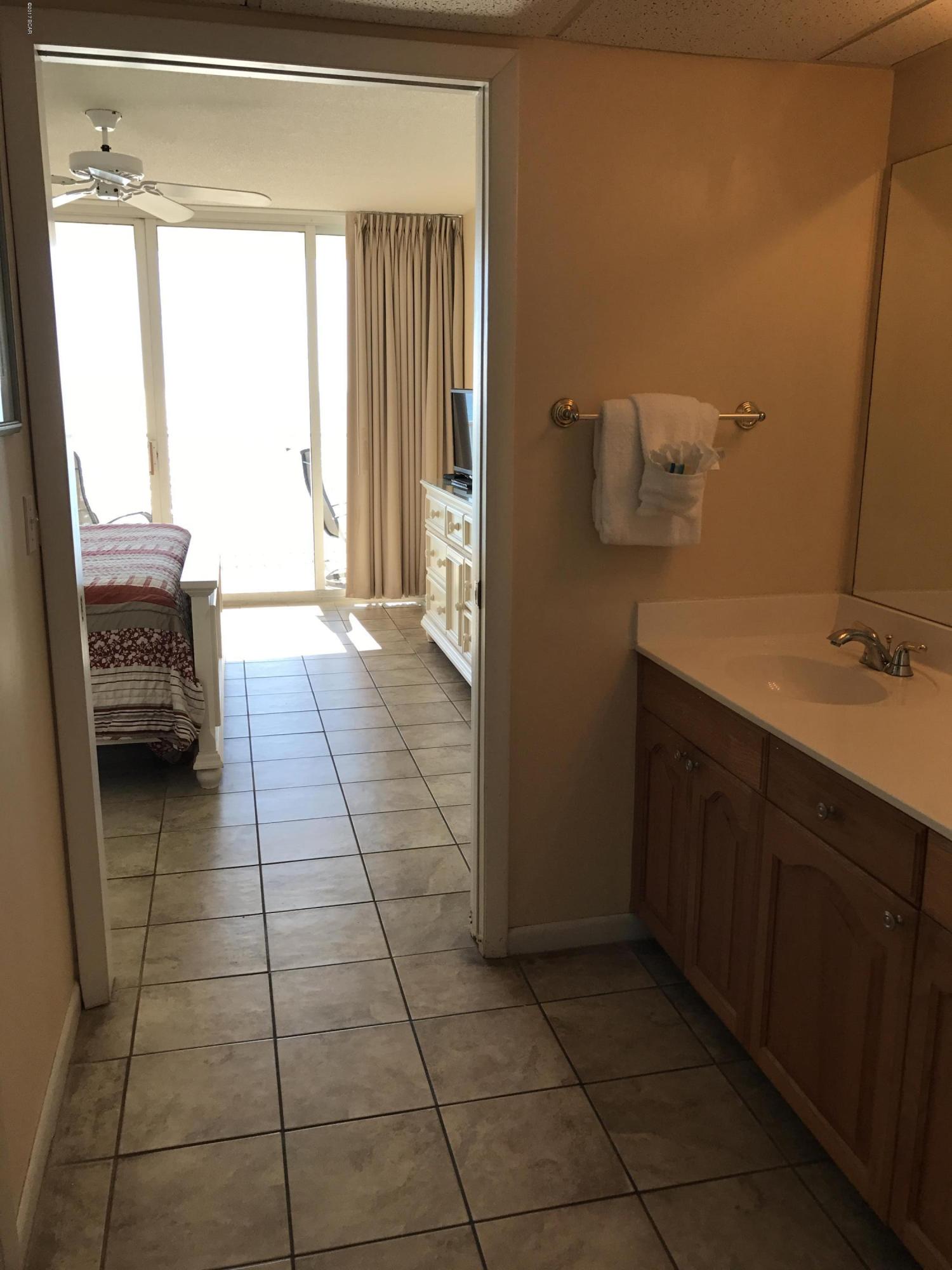 Long Beach Towers III - Residential