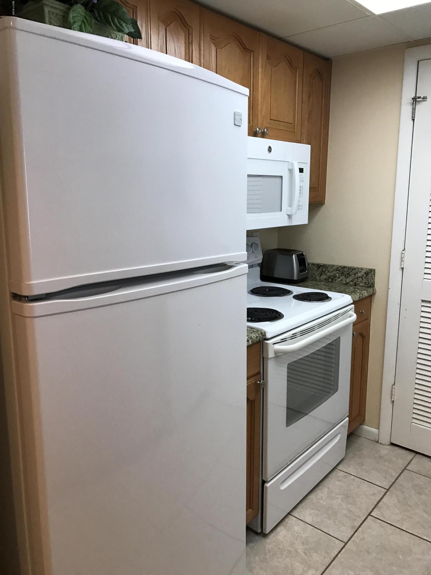 Long Beach Towers III - Residential
