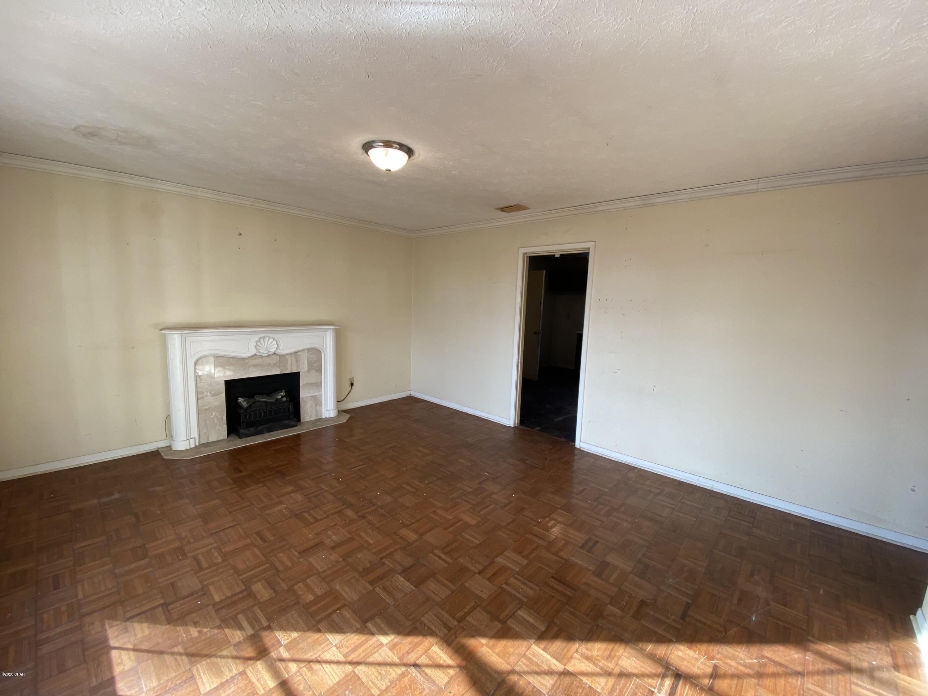 Pine Woods Add. - Residential