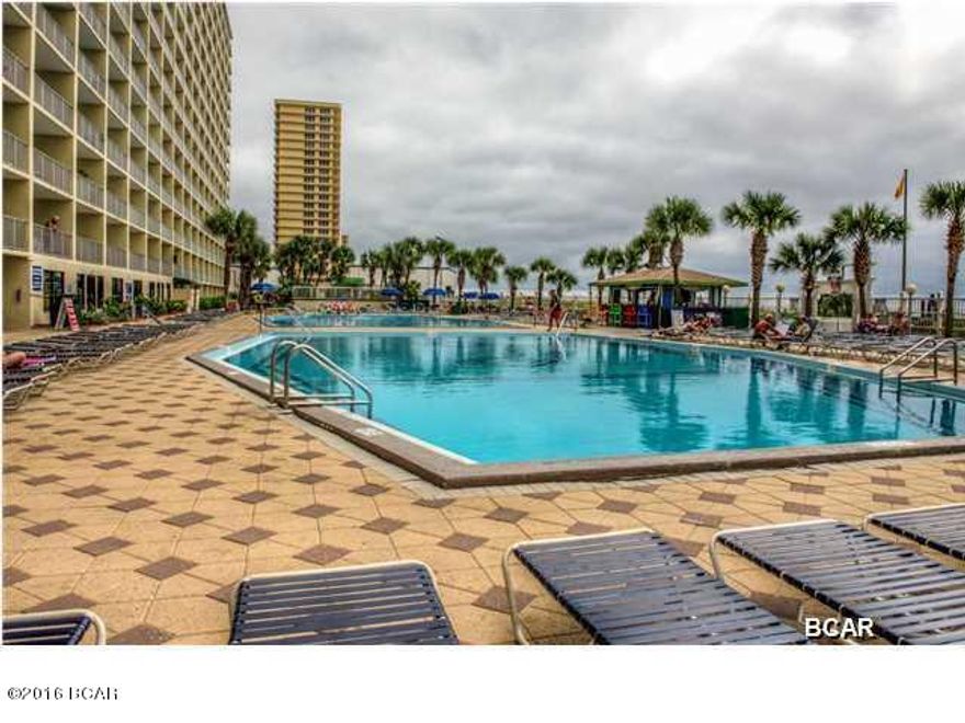 Owner Financing available.



This beautiful 7th floor unit is in the perfect location right between the two sparkling pools and the most marvelous view of the Gulf of Mexico.



This home is decorated very nicely, move in or rental ready. Comfortably sleeps 6. New A/C system as well! Don't miss this wonderful and rare opportunity to have the best location at The Summit.



Great amenities with 2 pools, game, room exercise rm. cafe, and much more to keep everyone relaxed and in this fantastic complex.