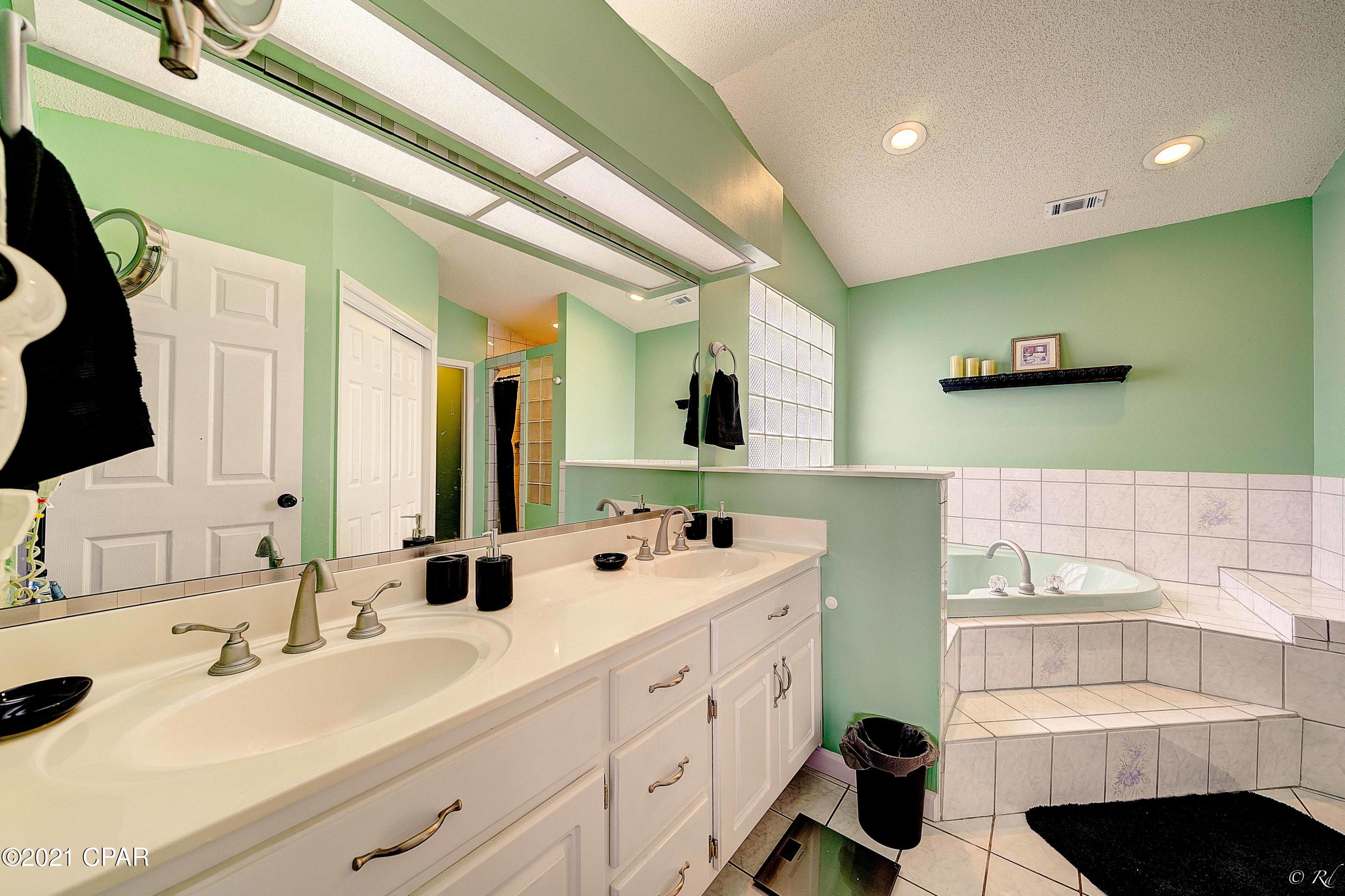 Biltmore Beach 1st Add - Residential