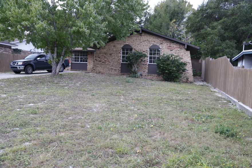 Remodeled 3BR, 2 bath house with an additional Pass through room for an office.  New Paint and Carpet. Has Laundry.  Granite counters in Kitchen.  Close to Pier Park.  One year lease.  One pet under 30lbs with extra deposit.

CALL agent to view.