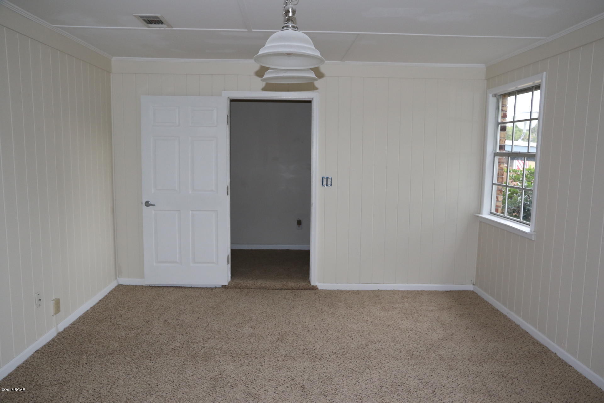 Diamond Head-Lakeside - Residential Lease