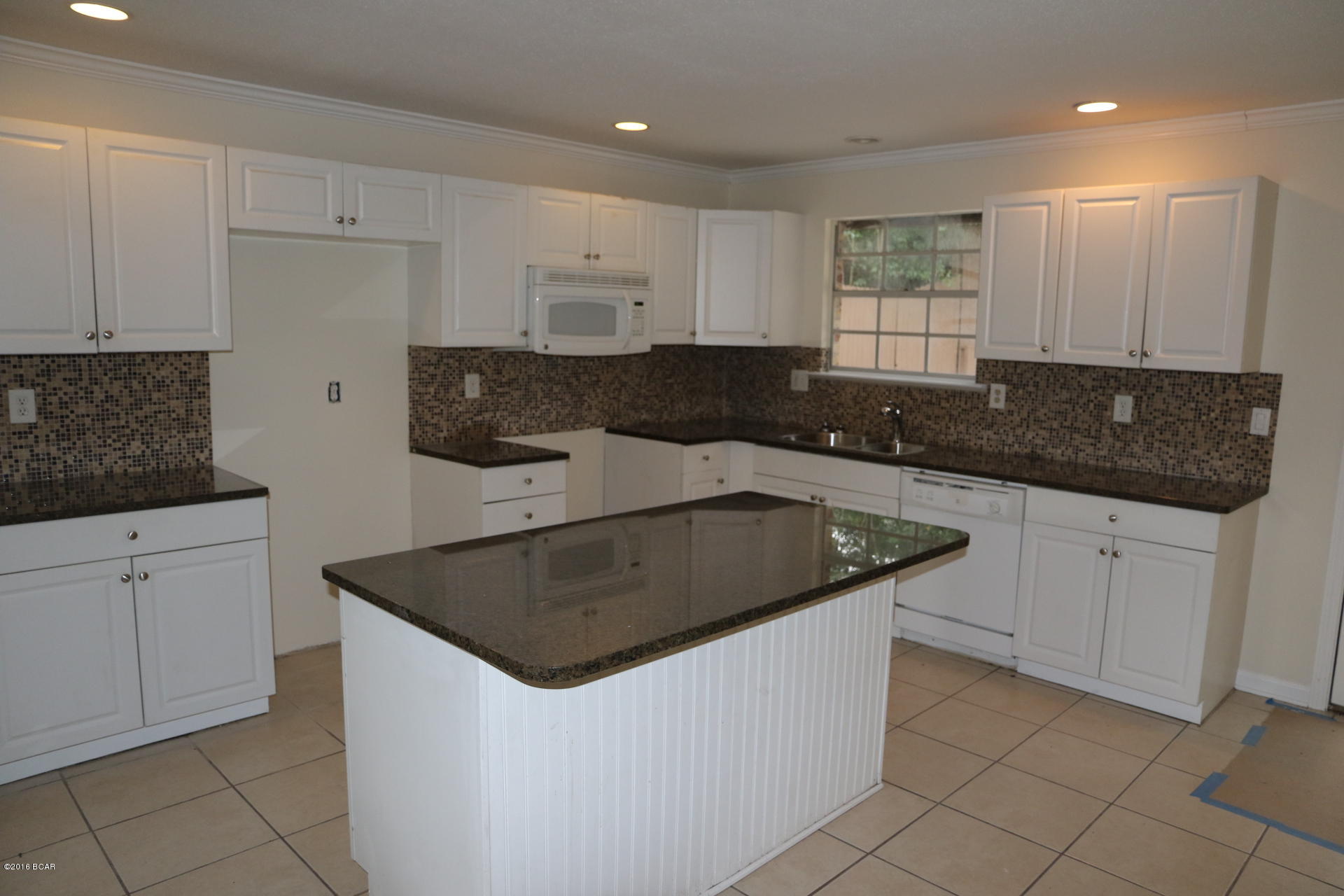 Diamond Head-Lakeside - Residential Lease