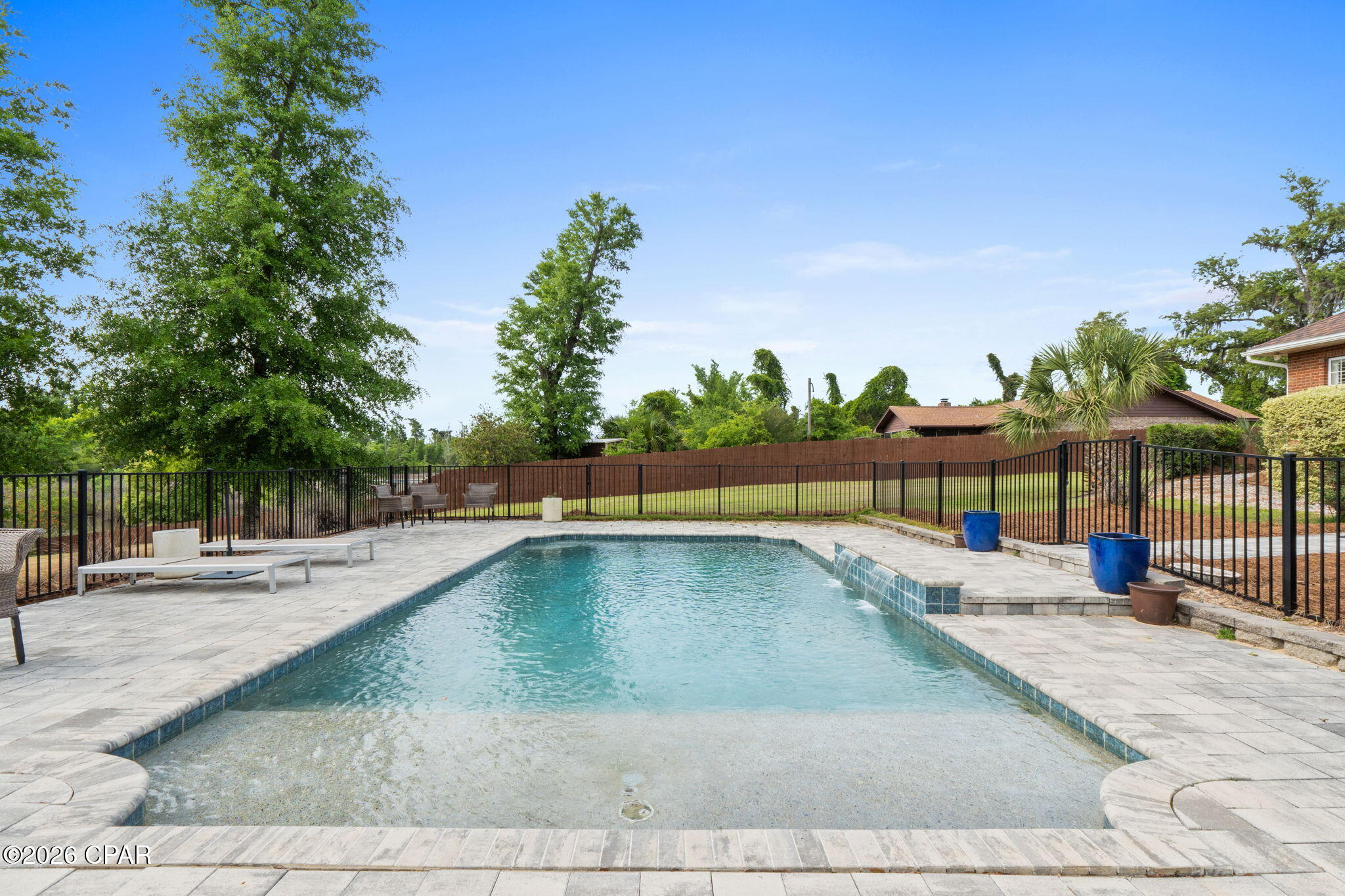 1112 Paton Lane