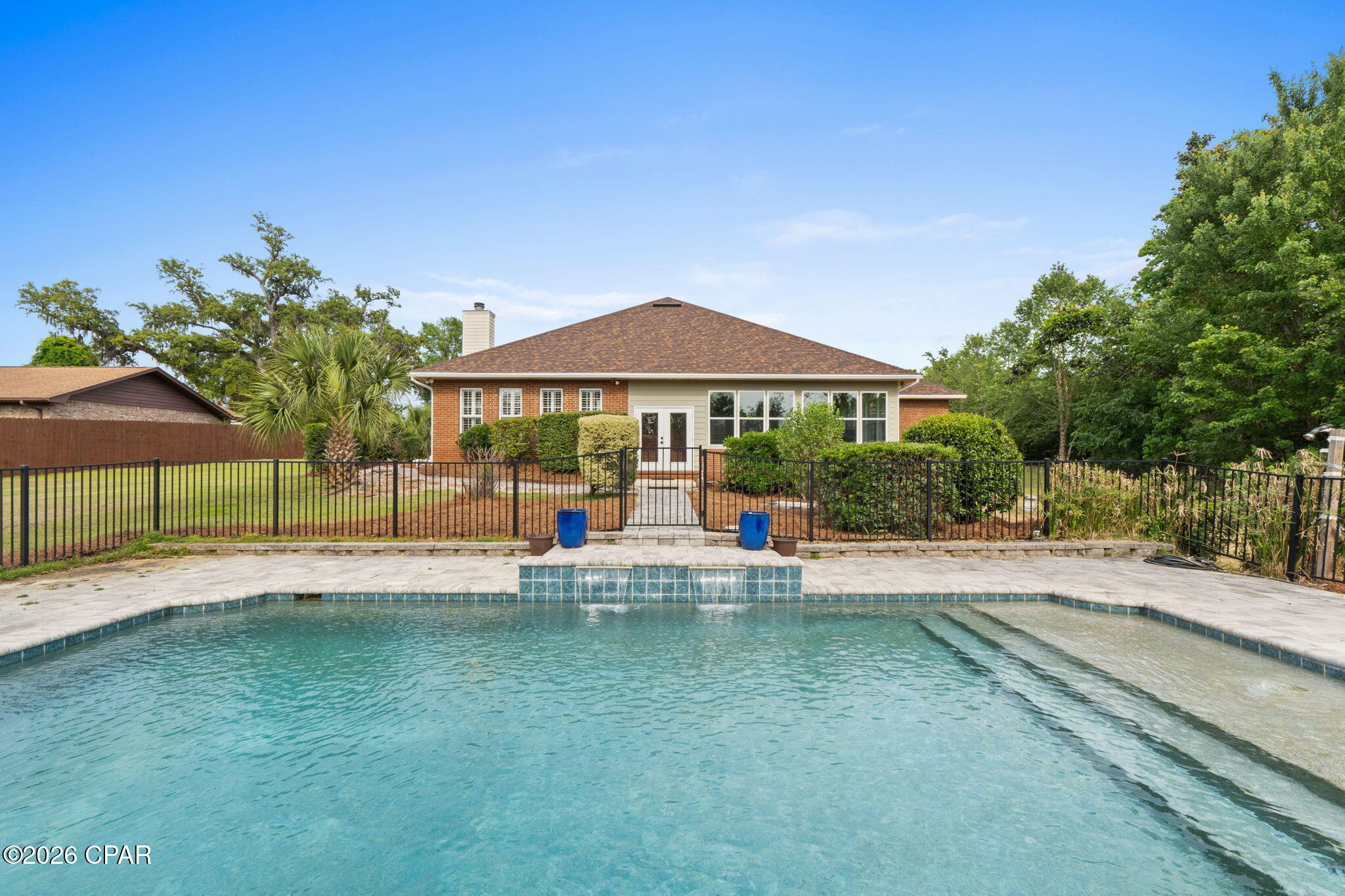 1112 Paton Lane