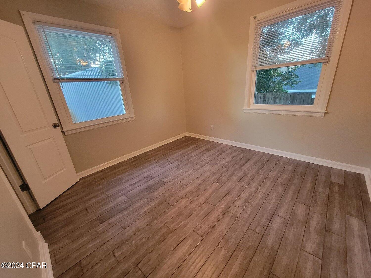 Cove Terrace 3rd Add - Residential Lease